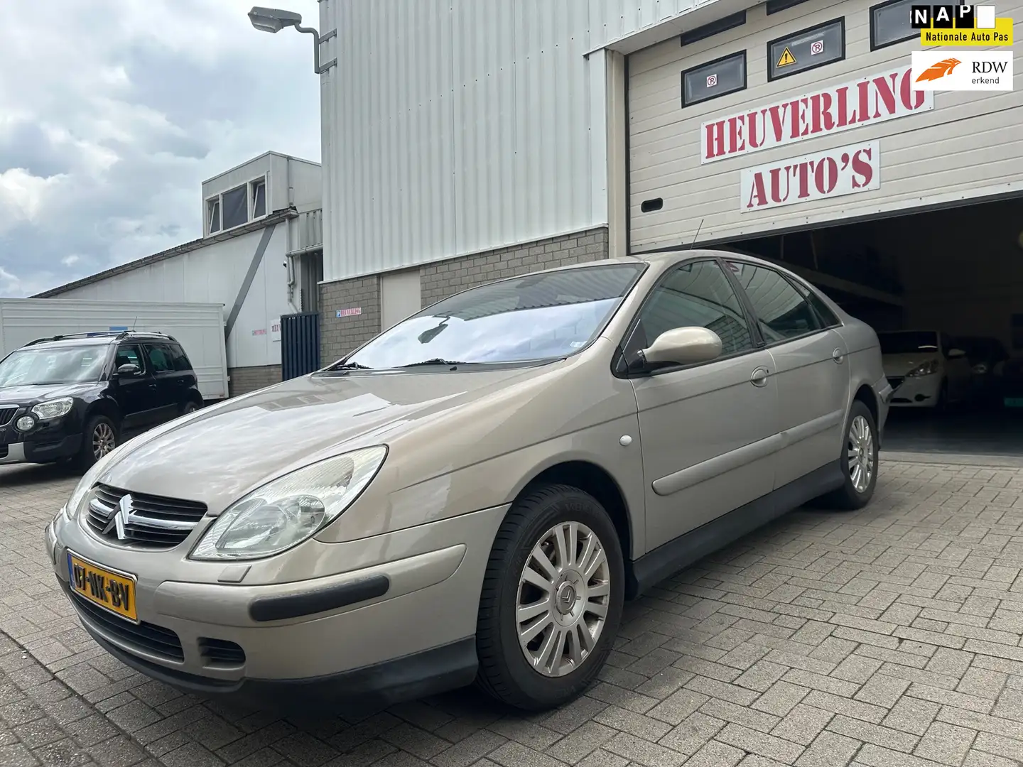 Citroen C5 3.0 V6 Exclusive | Airco | Luchtvering | APK Beige - 1