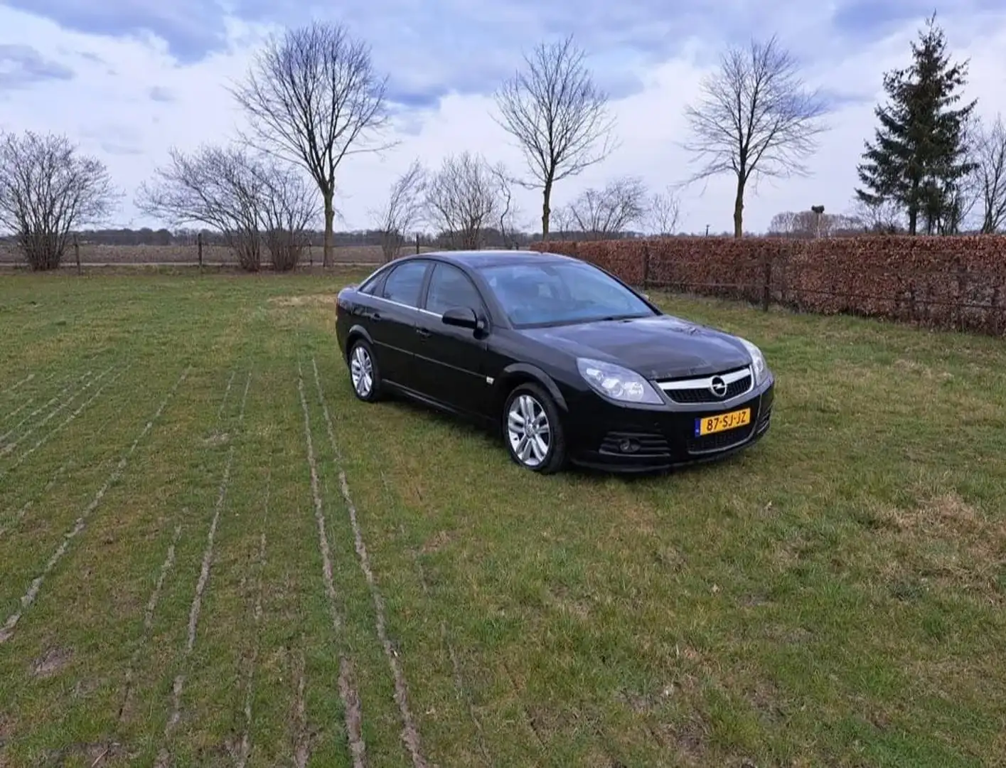 Opel Vectra Vectra 2.2-16V Sport Zwart - 1