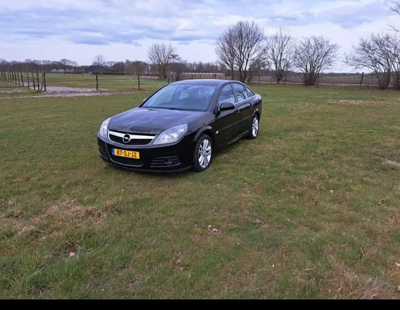 Opel Vectra Vectra 2.2-16V Sport Zwart - 2