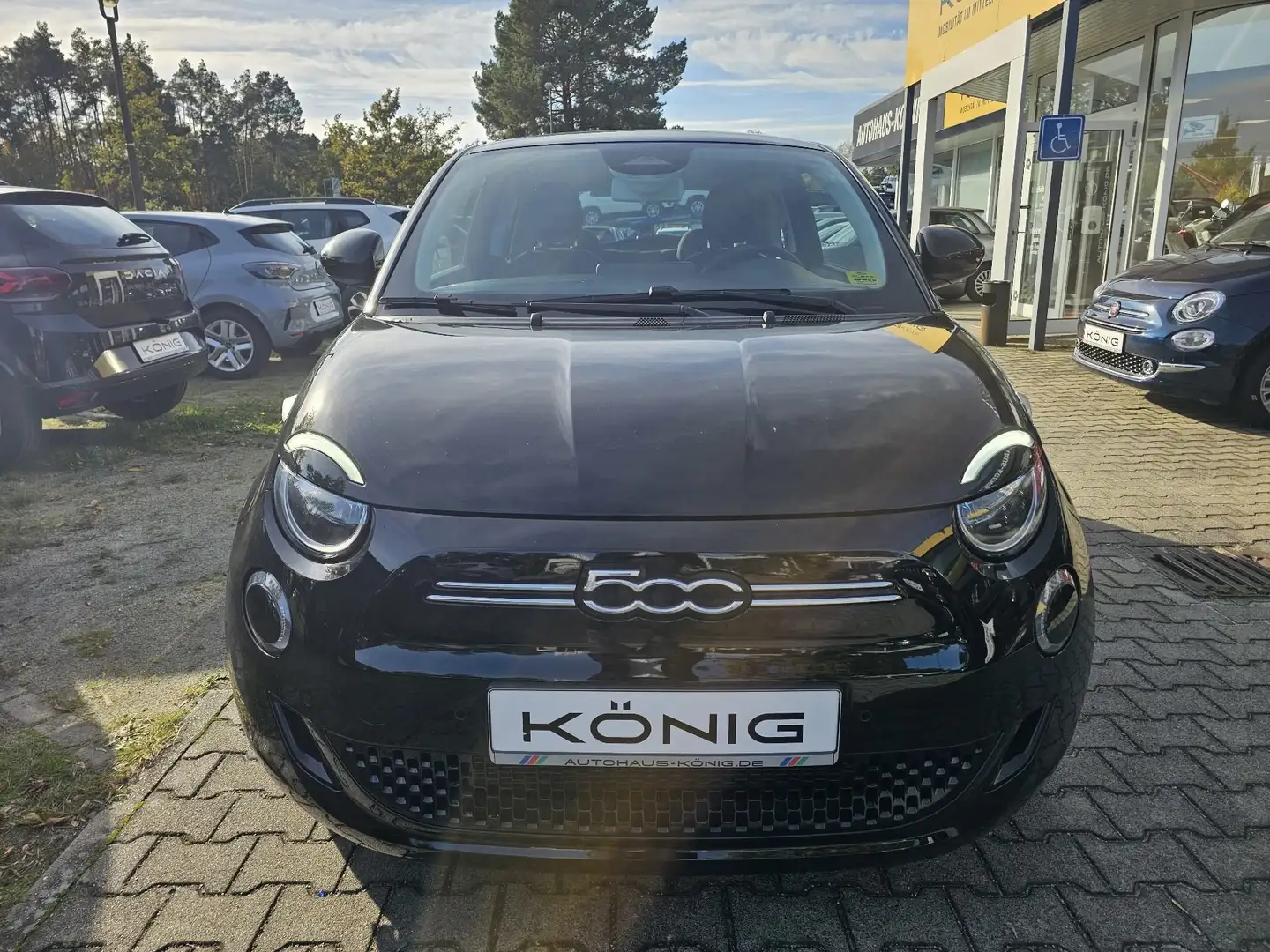 Fiat 500e 3+1 42 kWh,*Automatik*,Kamera Allwetter Schwarz - 2