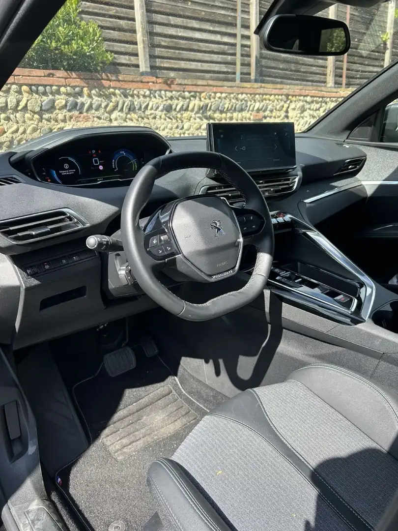 Peugeot 3008 Hybrid 225 e-EAT8 Allure - 2