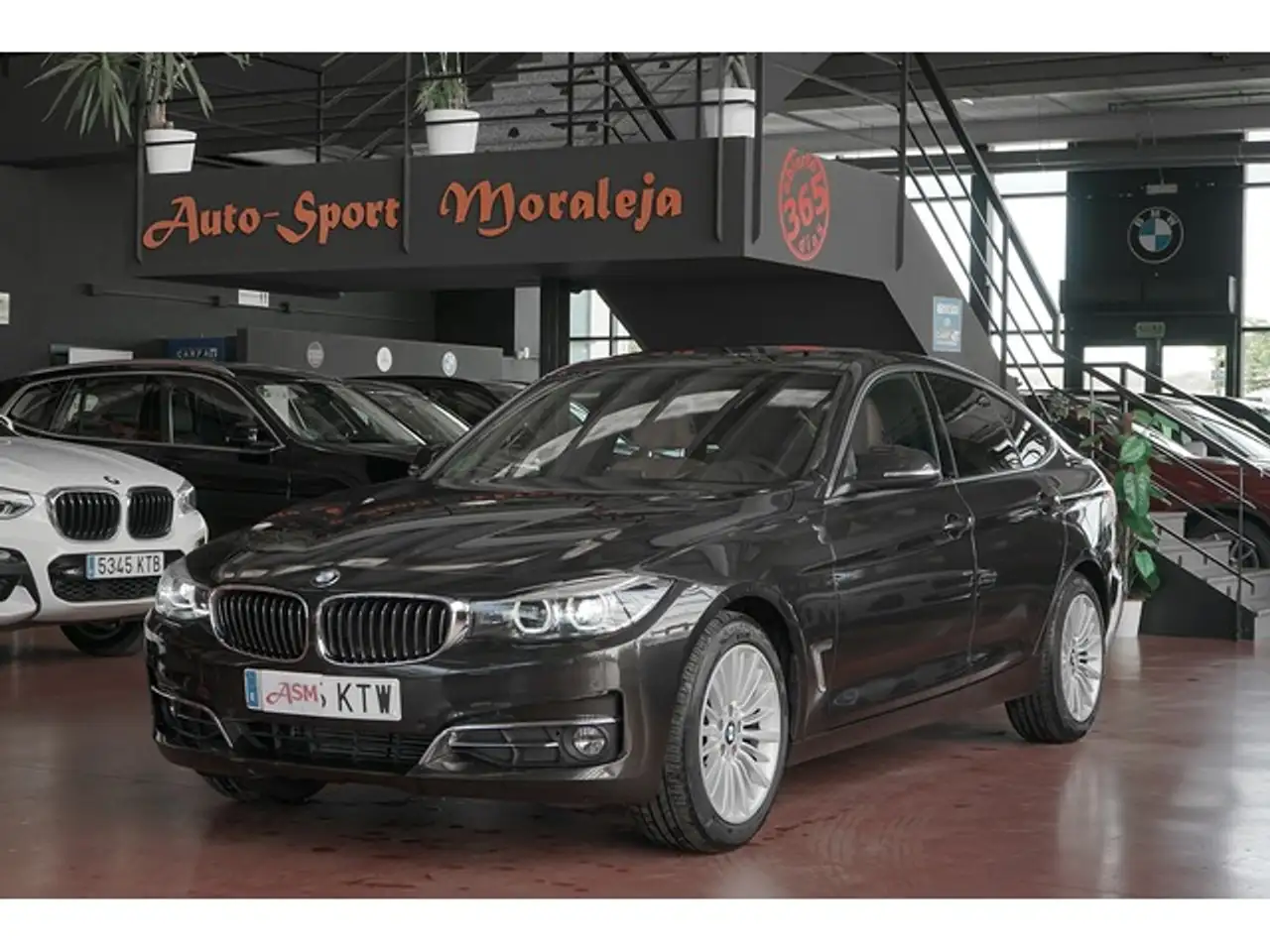 BMW 318 Berline in Grijs tweedehands in ARROYOMOLINOS voor € 19.900,-
