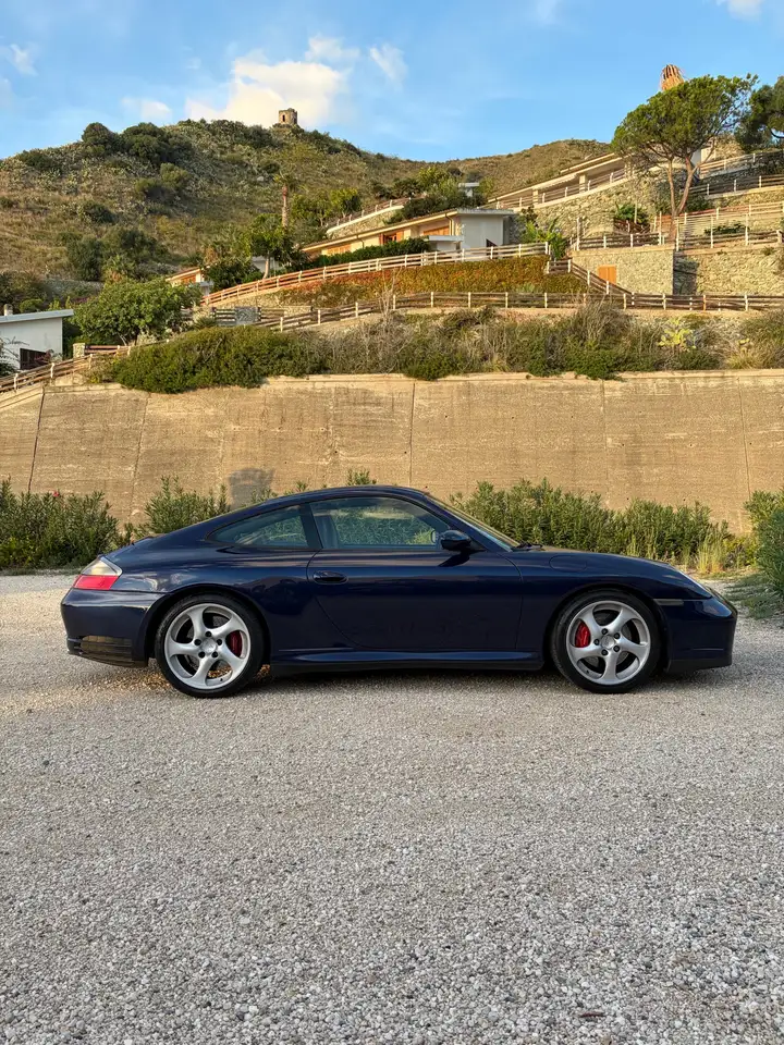 Porsche 996