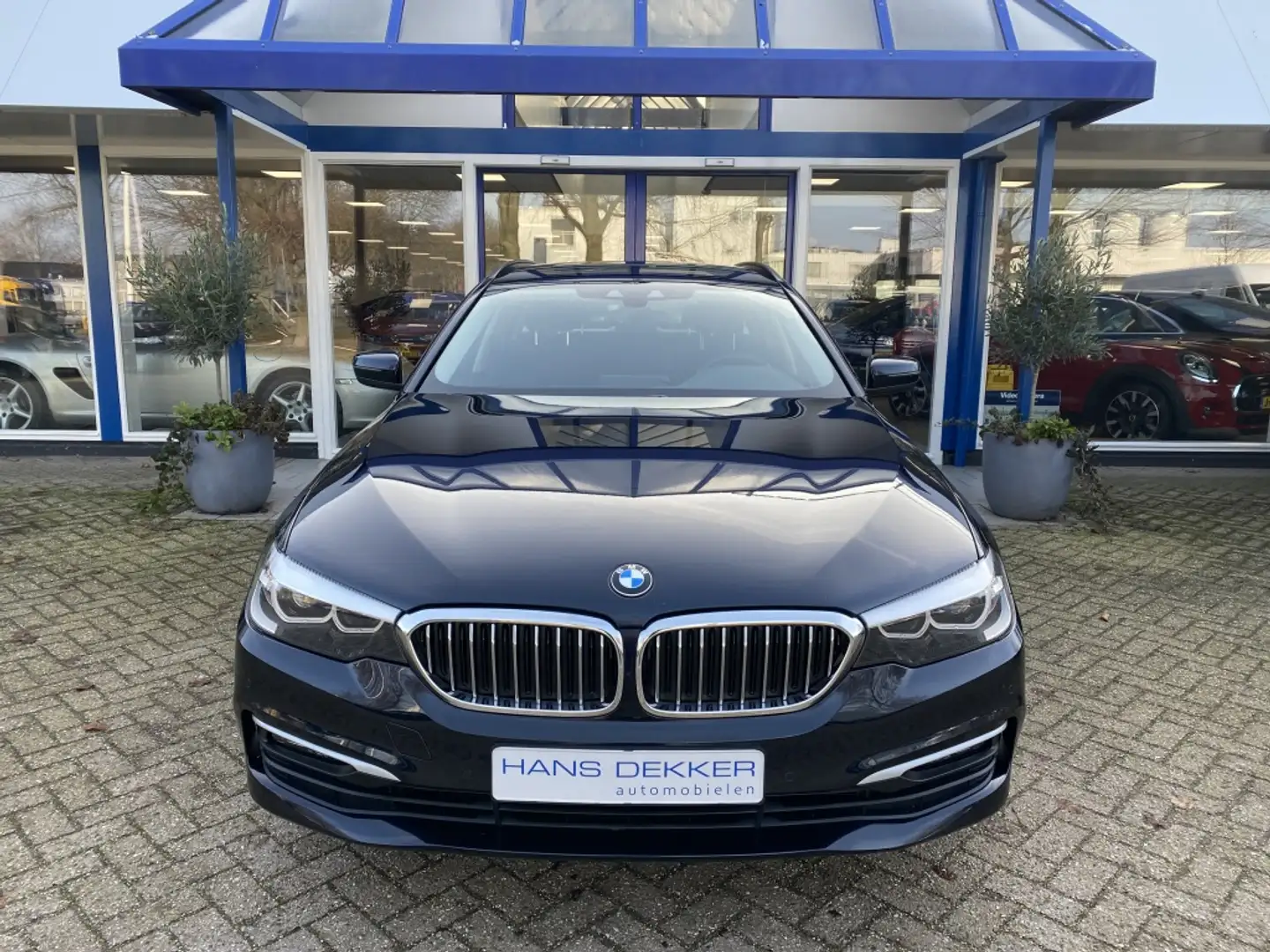BMW 540 5-serie Touring 540i xDrive Exec. Edition I Carbon Schwarz - 2