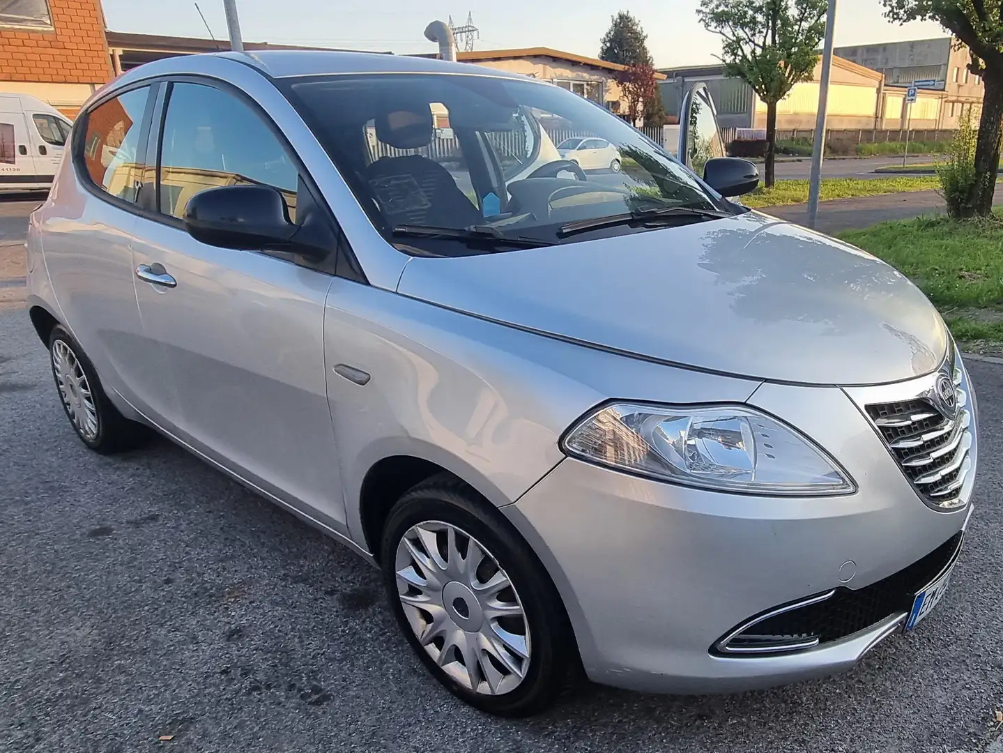 Lancia Ypsilon Ypsilon III 2011 1.2 8v Silver s Argent - 2