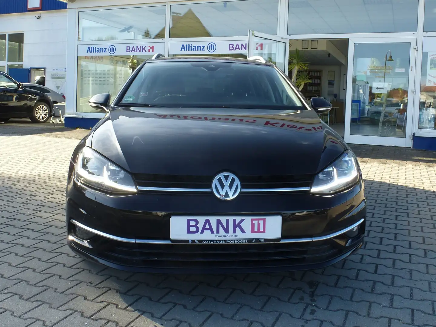 Volkswagen Golf Variant Highline /LED /AHK /Navi /Automatik /Panorama Schwarz - 2