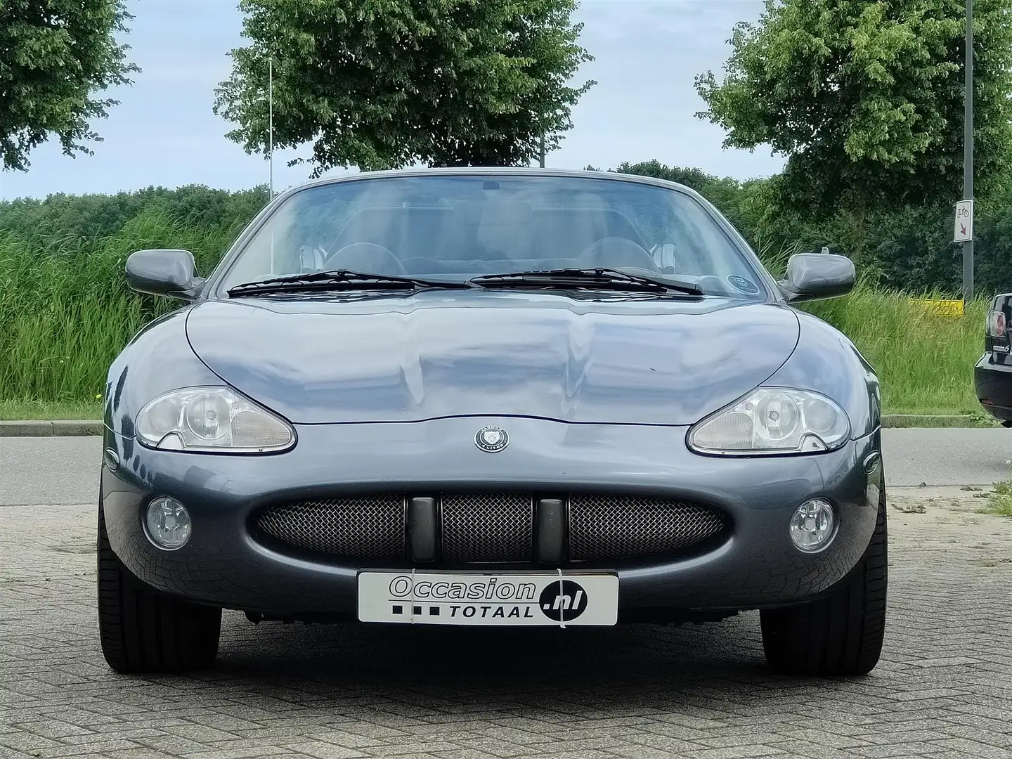 Jaguar XK8 4.0 V8 Convertible Šedá - 2