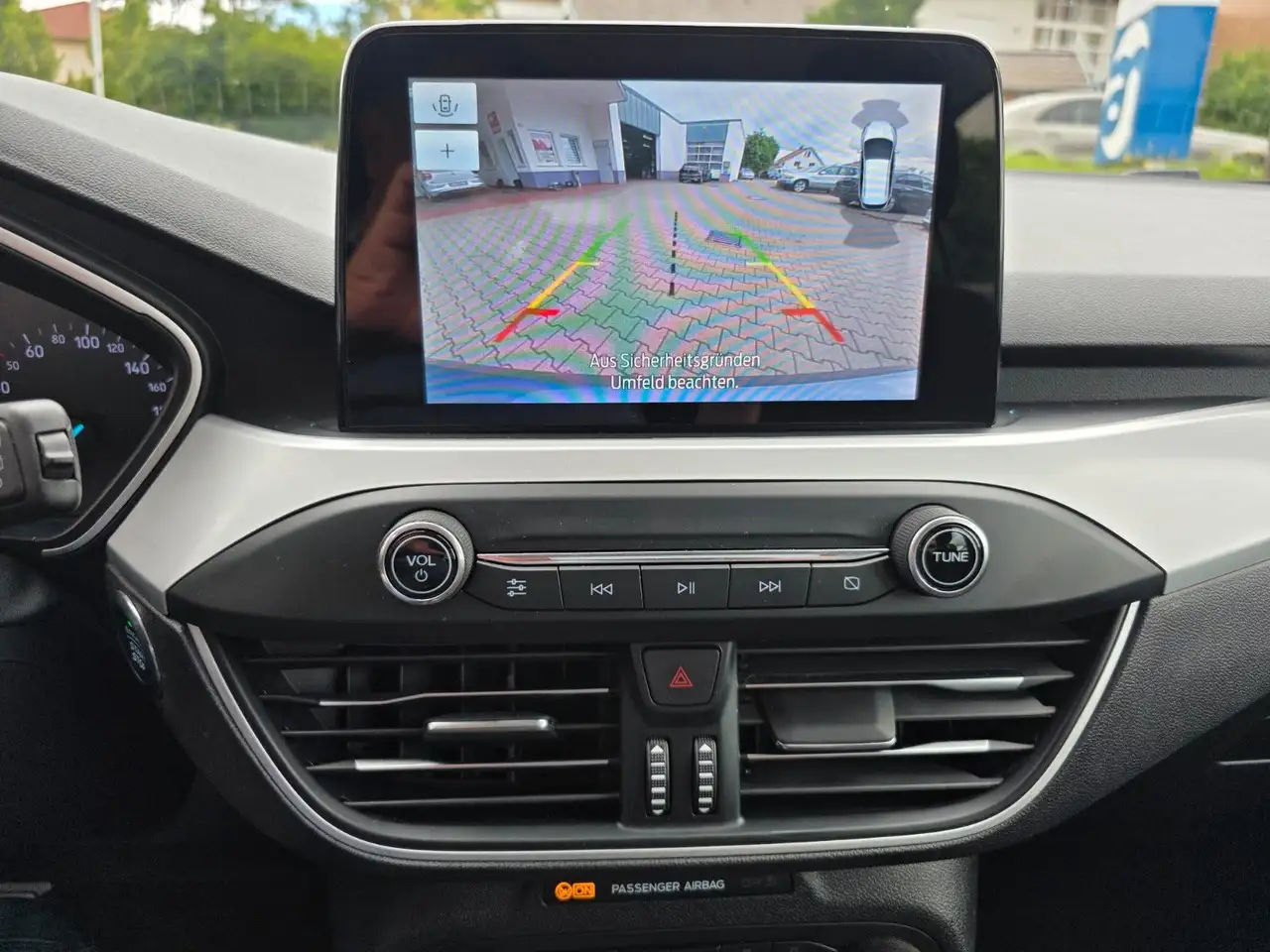 Ford Focus Lim. 1.5 TDCi Cool & Connect Automatik, миниатюра 11