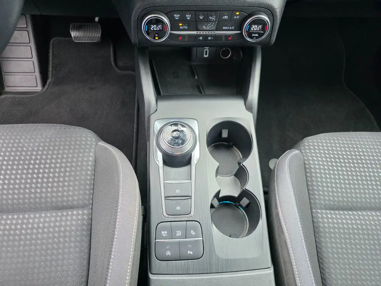 Ford Focus Lim. 1.5 TDCi Cool & Connect Automatik, миниатюра 14