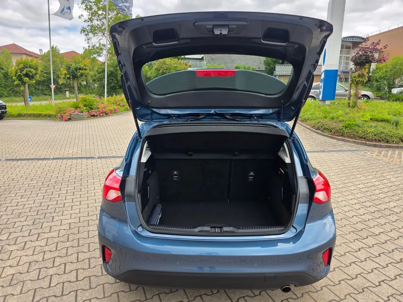 Ford Focus Lim. 1.5 TDCi Cool & Connect Automatik, миниатюра 20