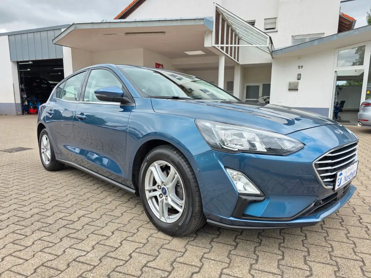 Ford Focus Lim. 1.5 TDCi Cool & Connect Automatik, миниатюра 3