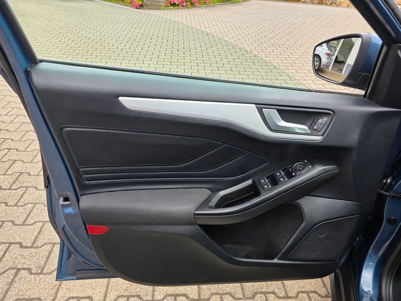 Ford Focus Lim. 1.5 TDCi Cool & Connect Automatik, миниатюра 19