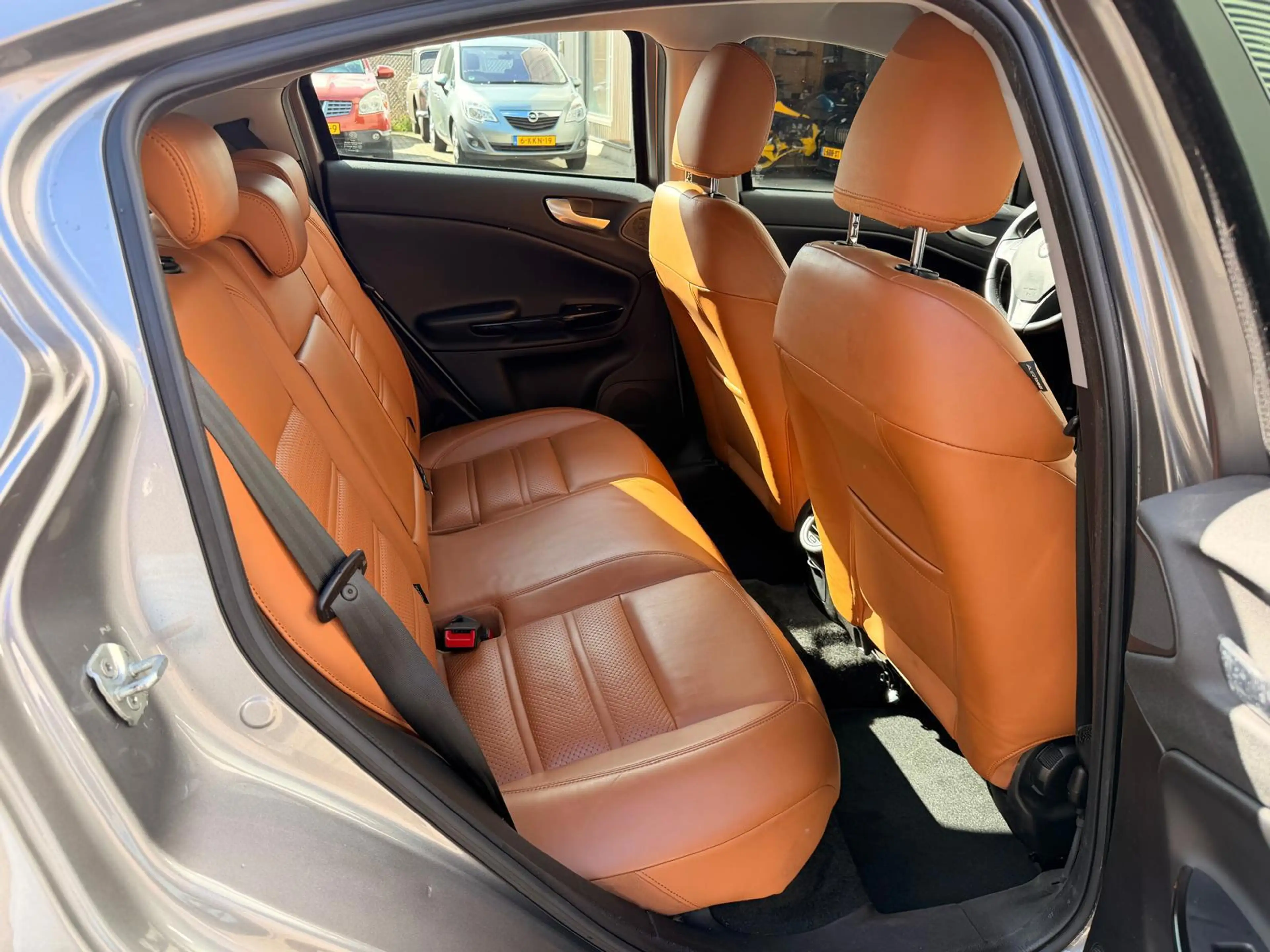 Alfa Romeo Giulietta 1.4 T Distinctive Automaat|Navi|Leder|PDC|Stoelver — photo 9