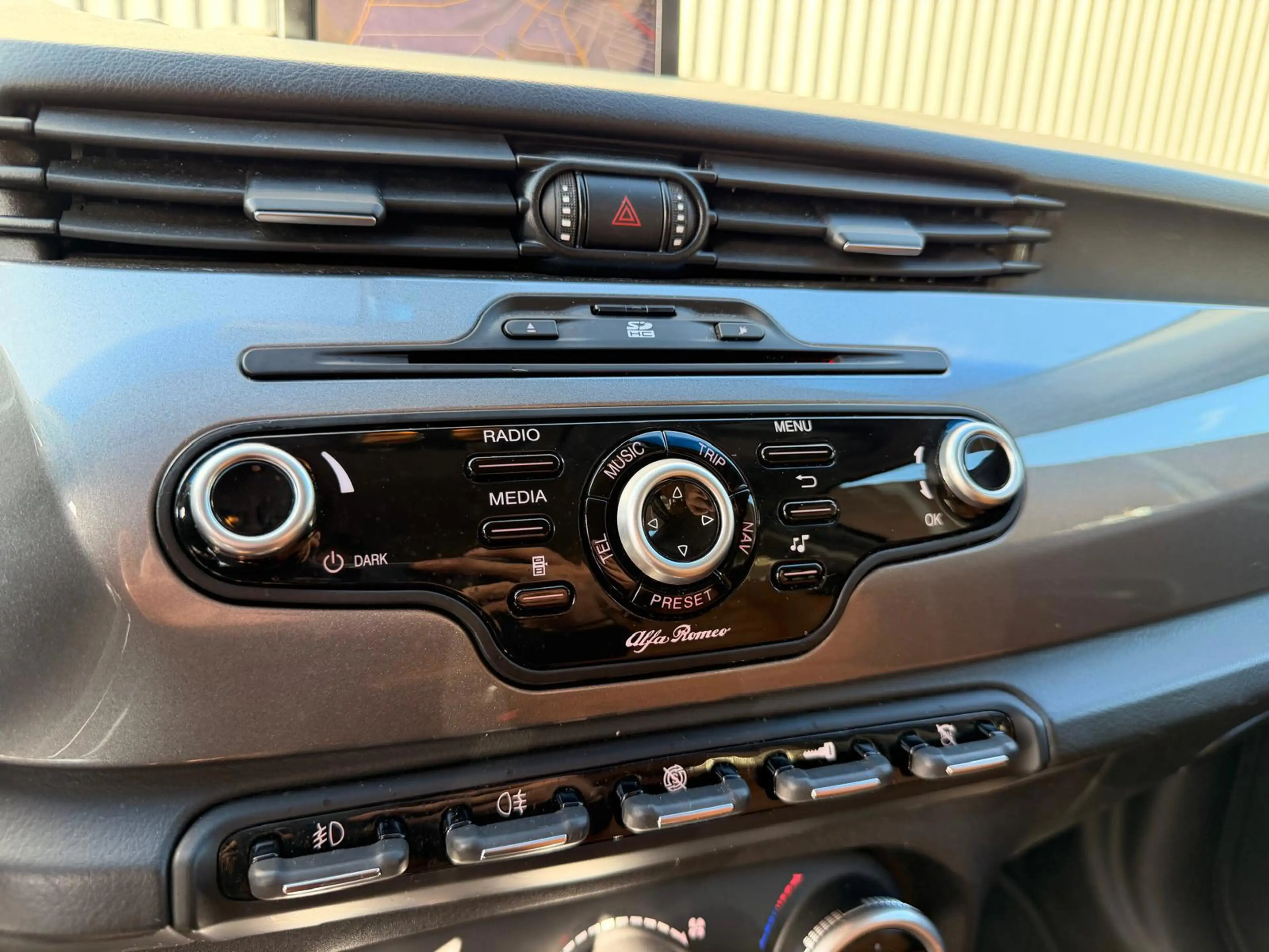 Alfa Romeo Giulietta 1.4 T Distinctive Automaat|Navi|Leder|PDC|Stoelver — photo 15