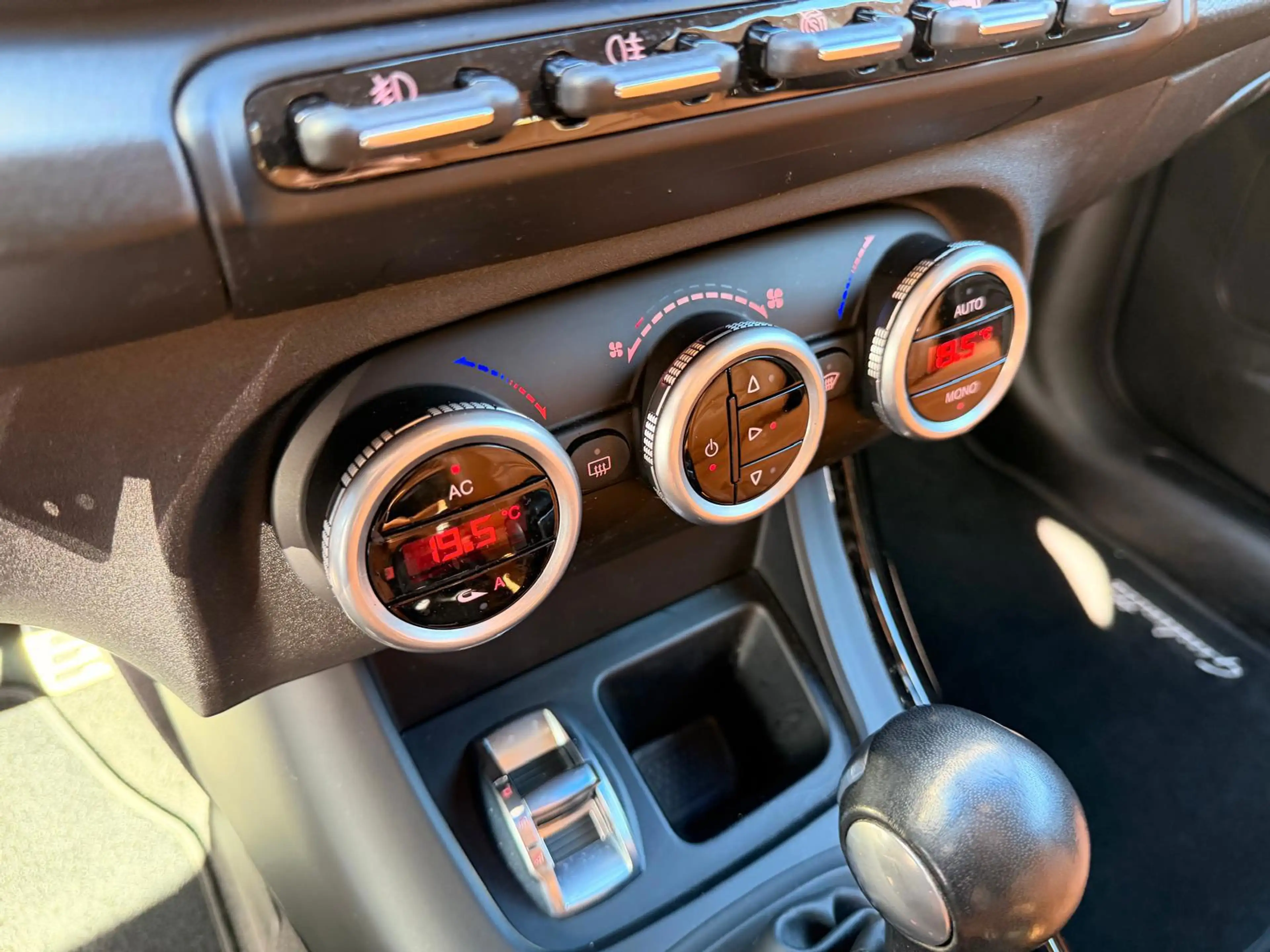 Alfa Romeo Giulietta 1.4 T Distinctive Automaat|Navi|Leder|PDC|Stoelver — photo 16