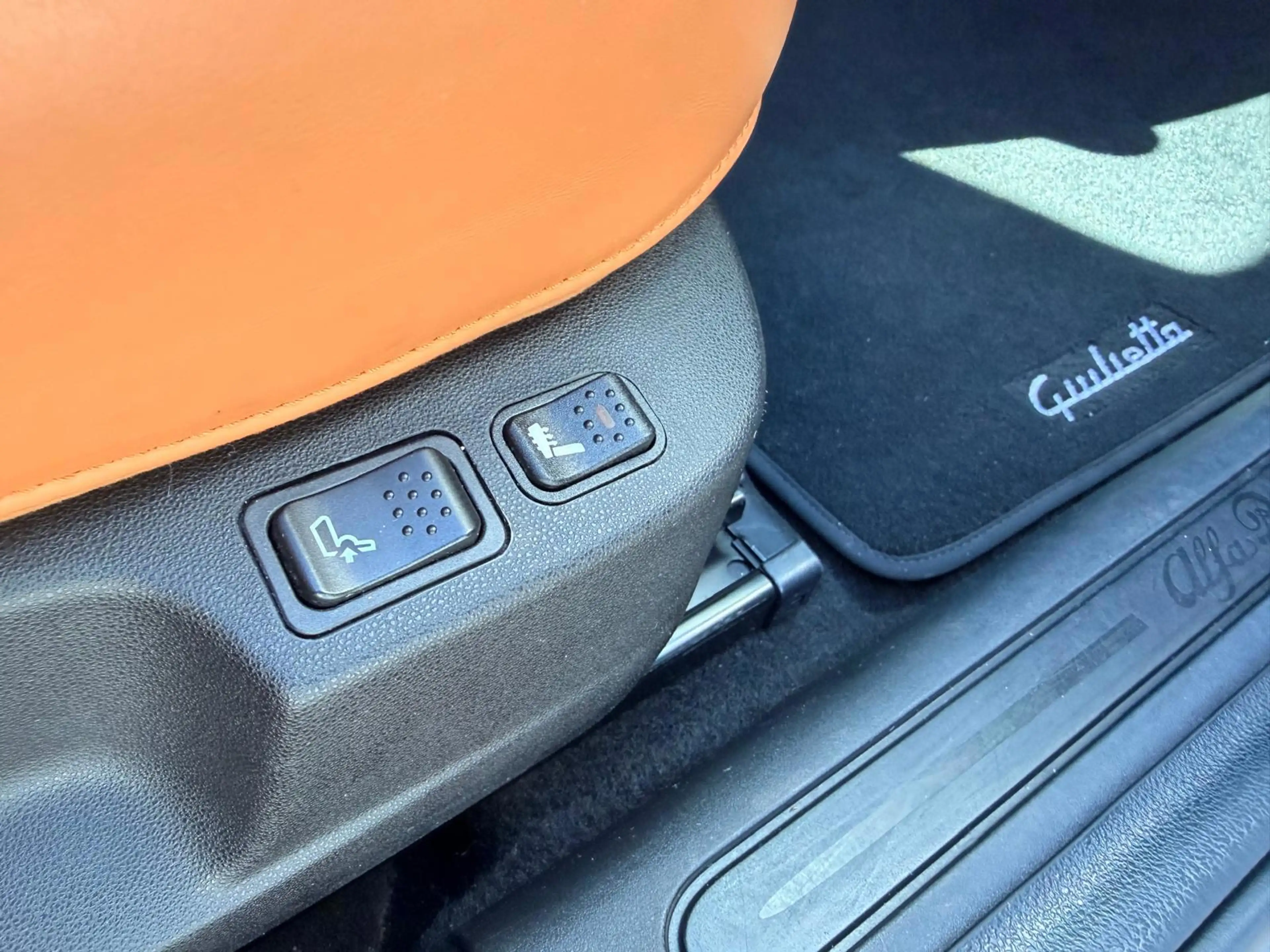 Alfa Romeo Giulietta 1.4 T Distinctive Automaat|Navi|Leder|PDC|Stoelver — photo 19