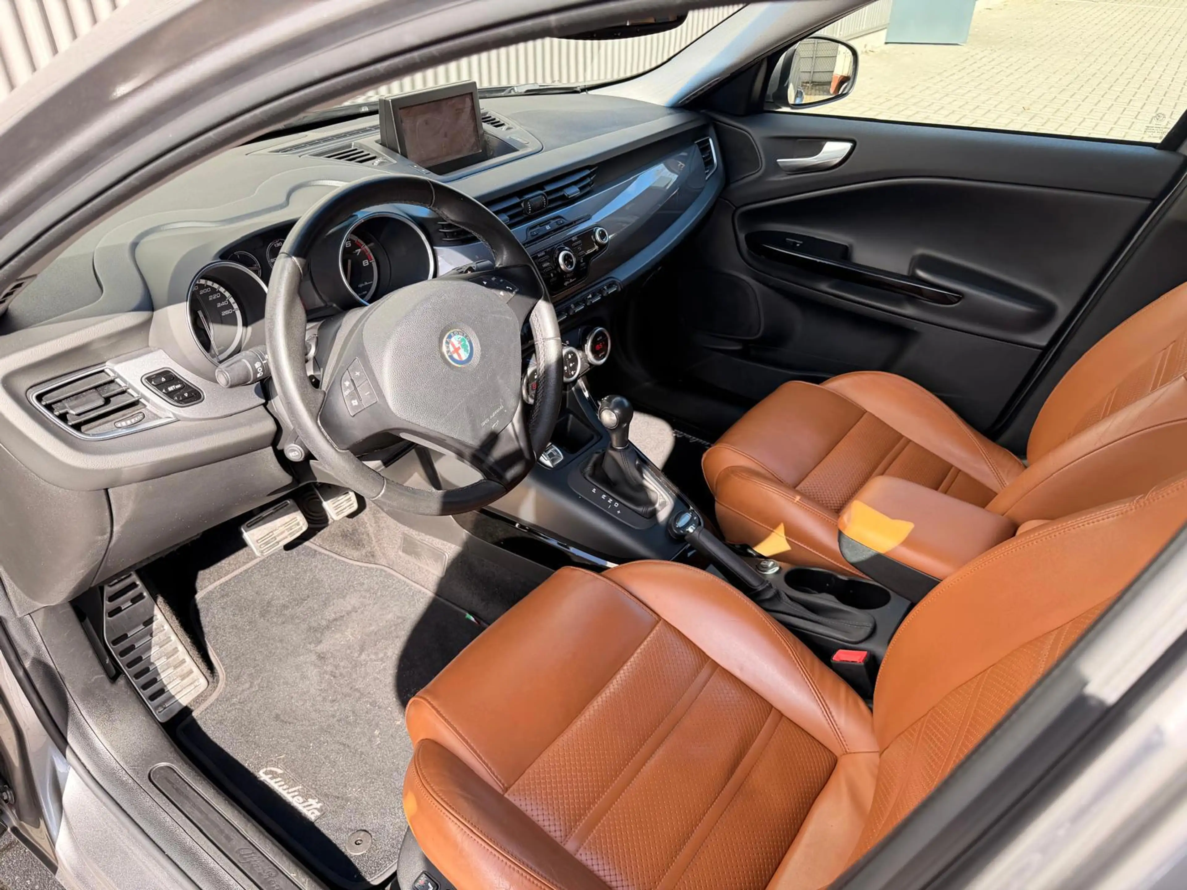 Alfa Romeo Giulietta 1.4 T Distinctive Automaat|Navi|Leder|PDC|Stoelver — photo 6