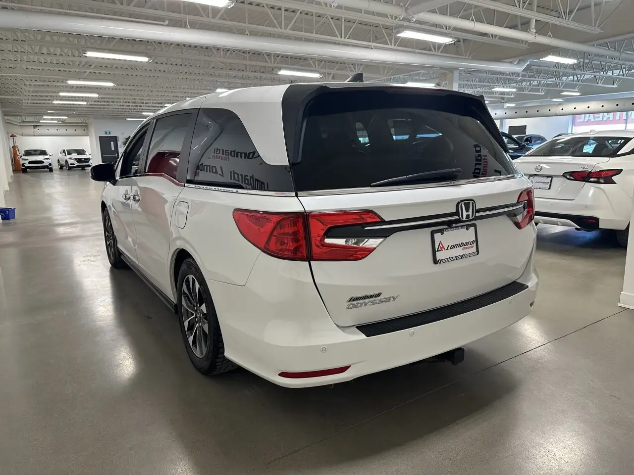 Honda Odyssey снимка Honda Odyssey