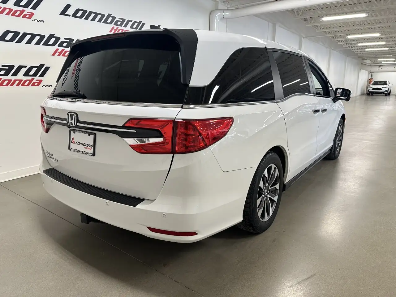 Honda Odyssey снимка Honda Odyssey