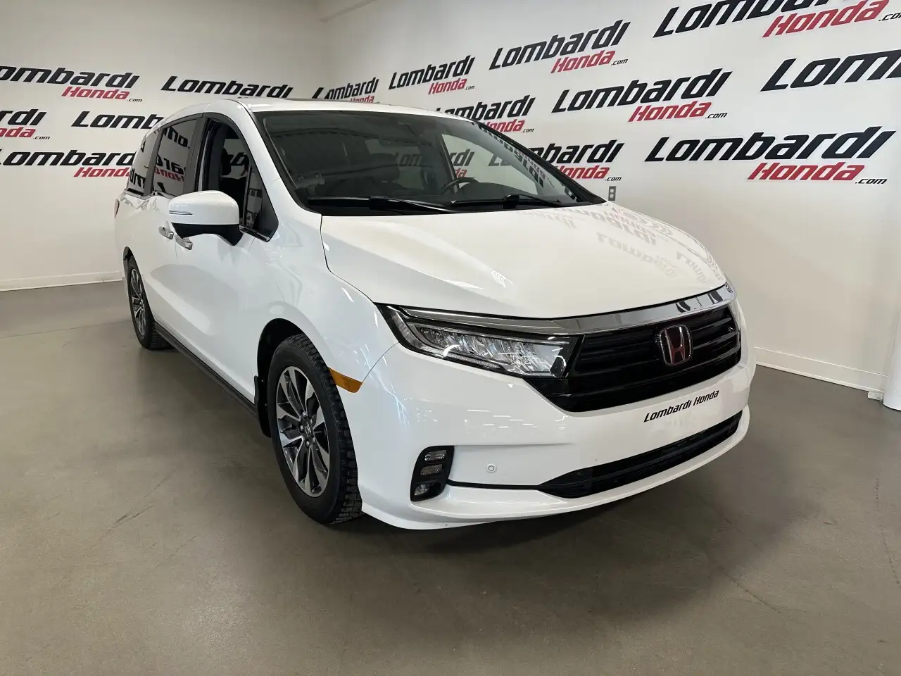 Honda Odyssey снимка Honda Odyssey