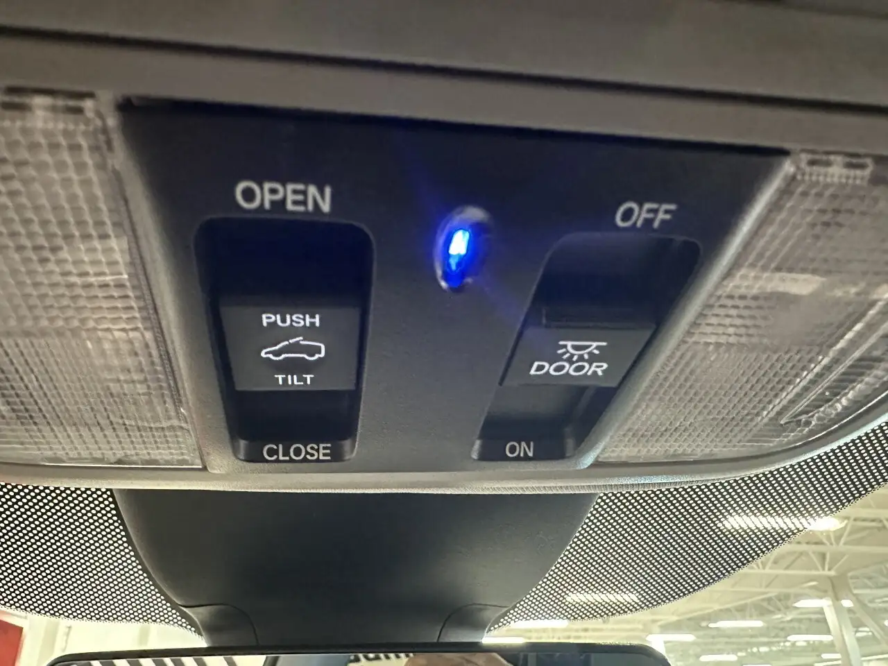 Honda Odyssey снимка Honda Odyssey