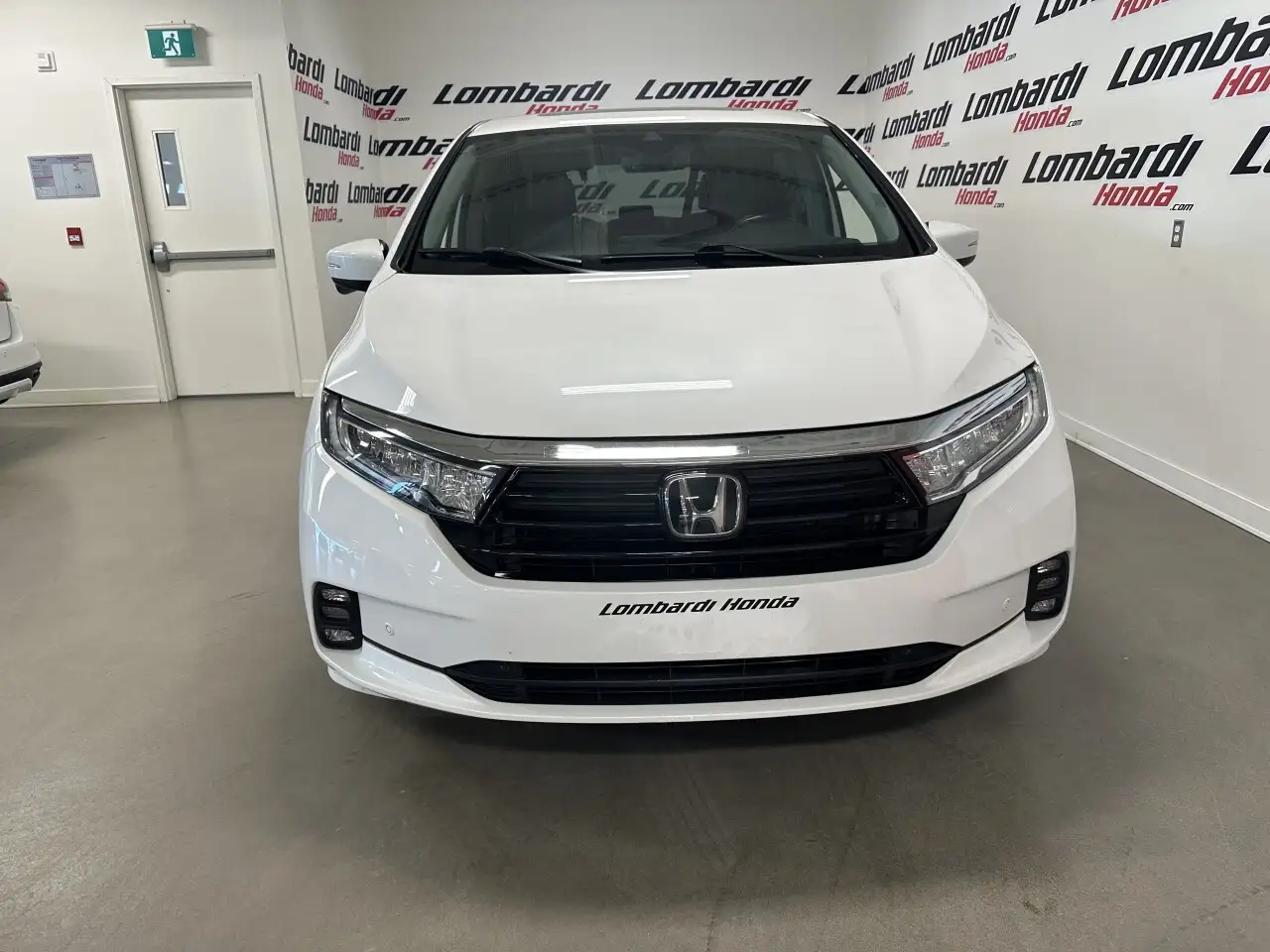 Honda Odyssey снимка Honda Odyssey