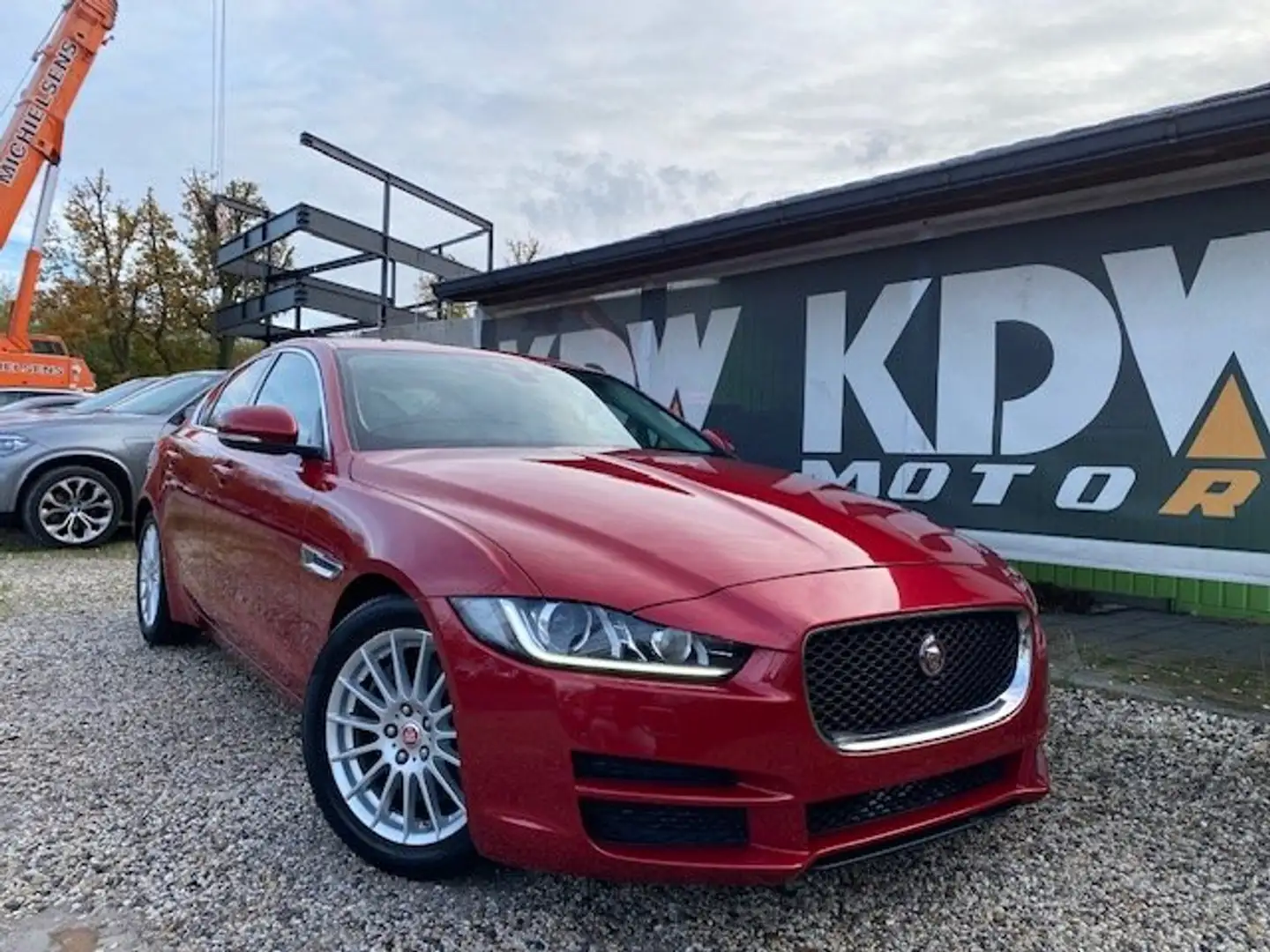 Jaguar XE 2.0 D E-Performance Prestige Kırmızı - 1