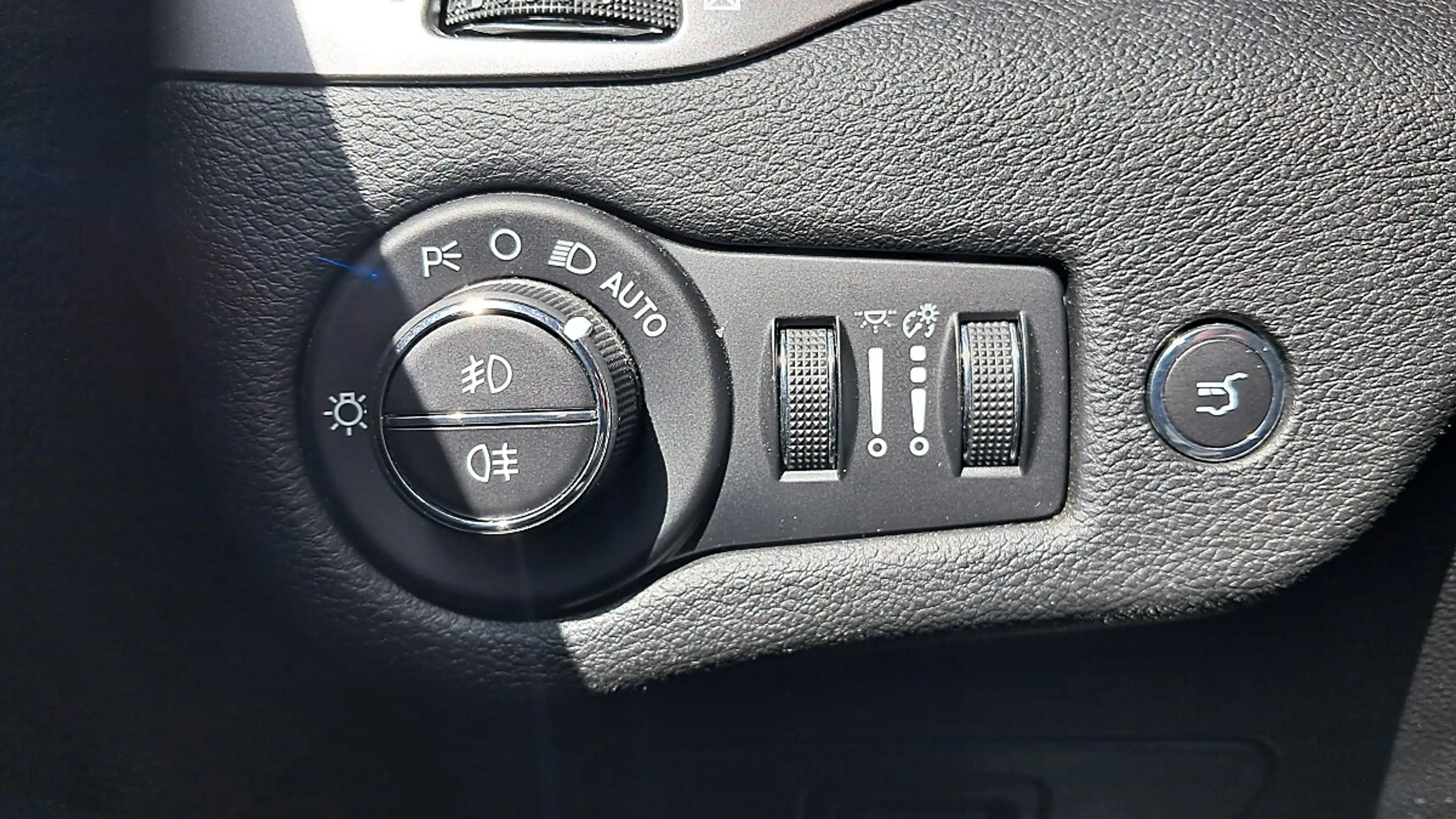 Jeep Cherokee 2.2 MultiJet Limited AWD Act. Dri. +AHK — photo 15