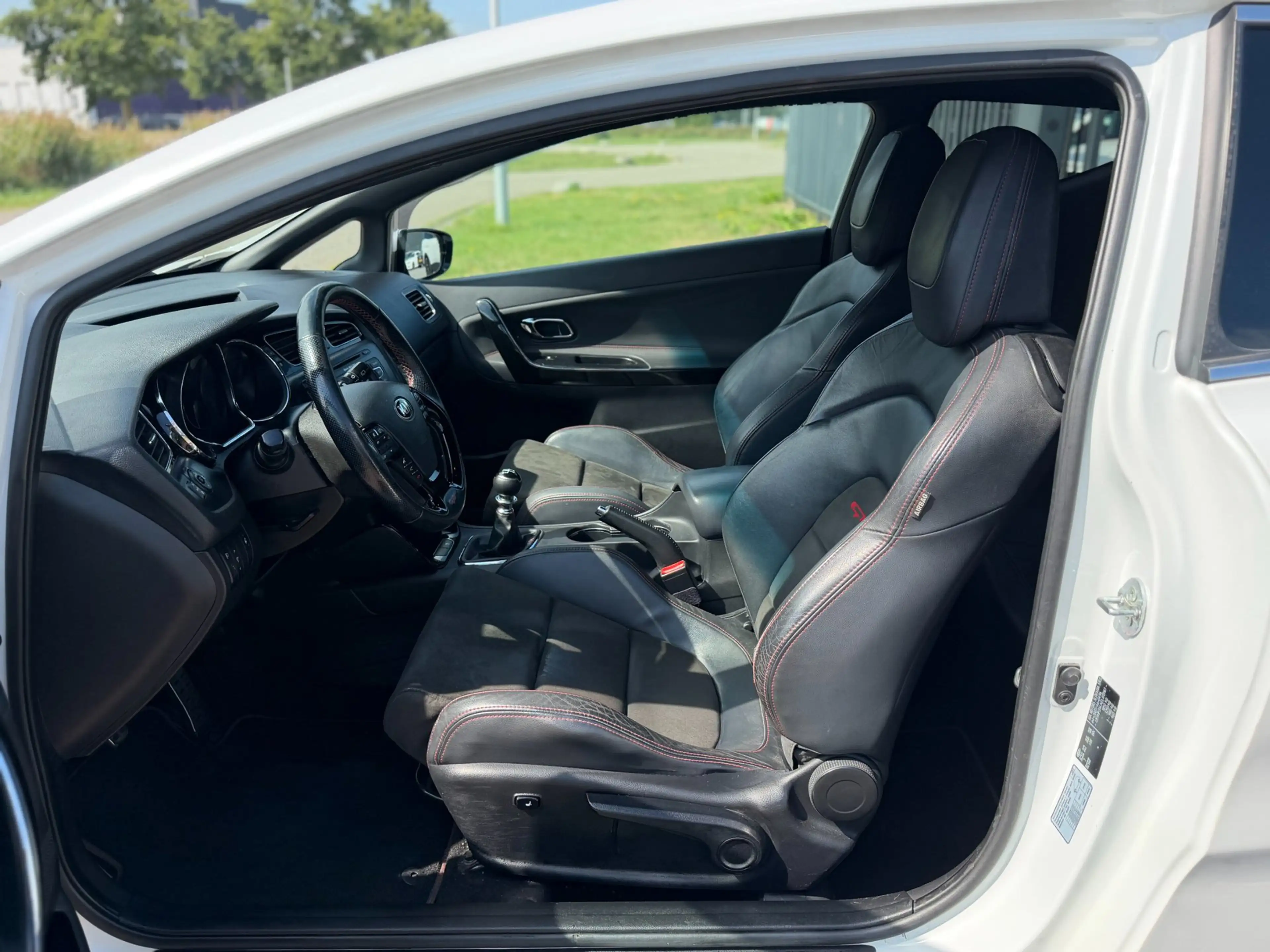 Kia ProCeed / pro_cee'd 1.6 GT 204PK 2014 Dealer Ondh — photo 32