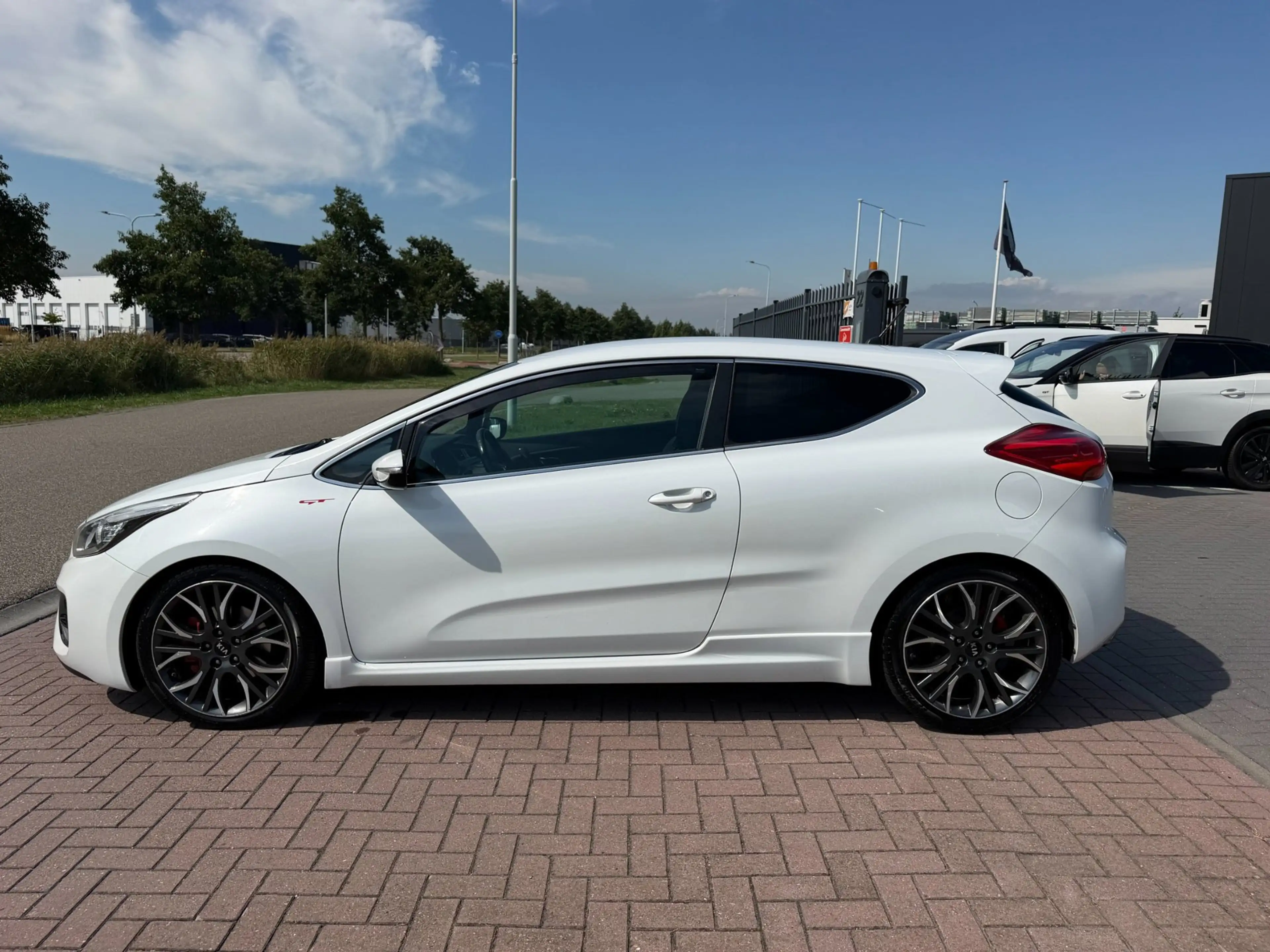 Kia ProCeed / pro_cee'd 1.6 GT 204PK 2014 Dealer Ondh — photo 6