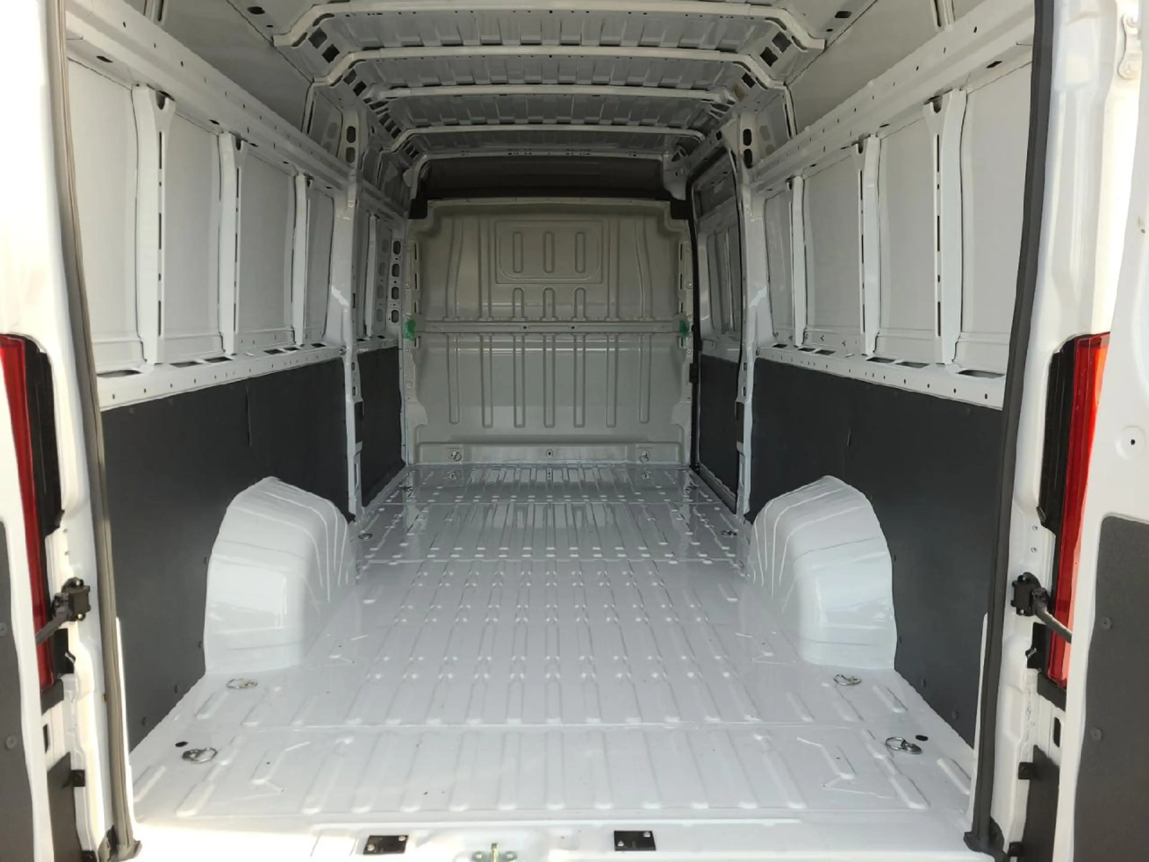 Opel Movano Kasten Selection L4H2 2.2 103KW/140PS 6G — photo 13