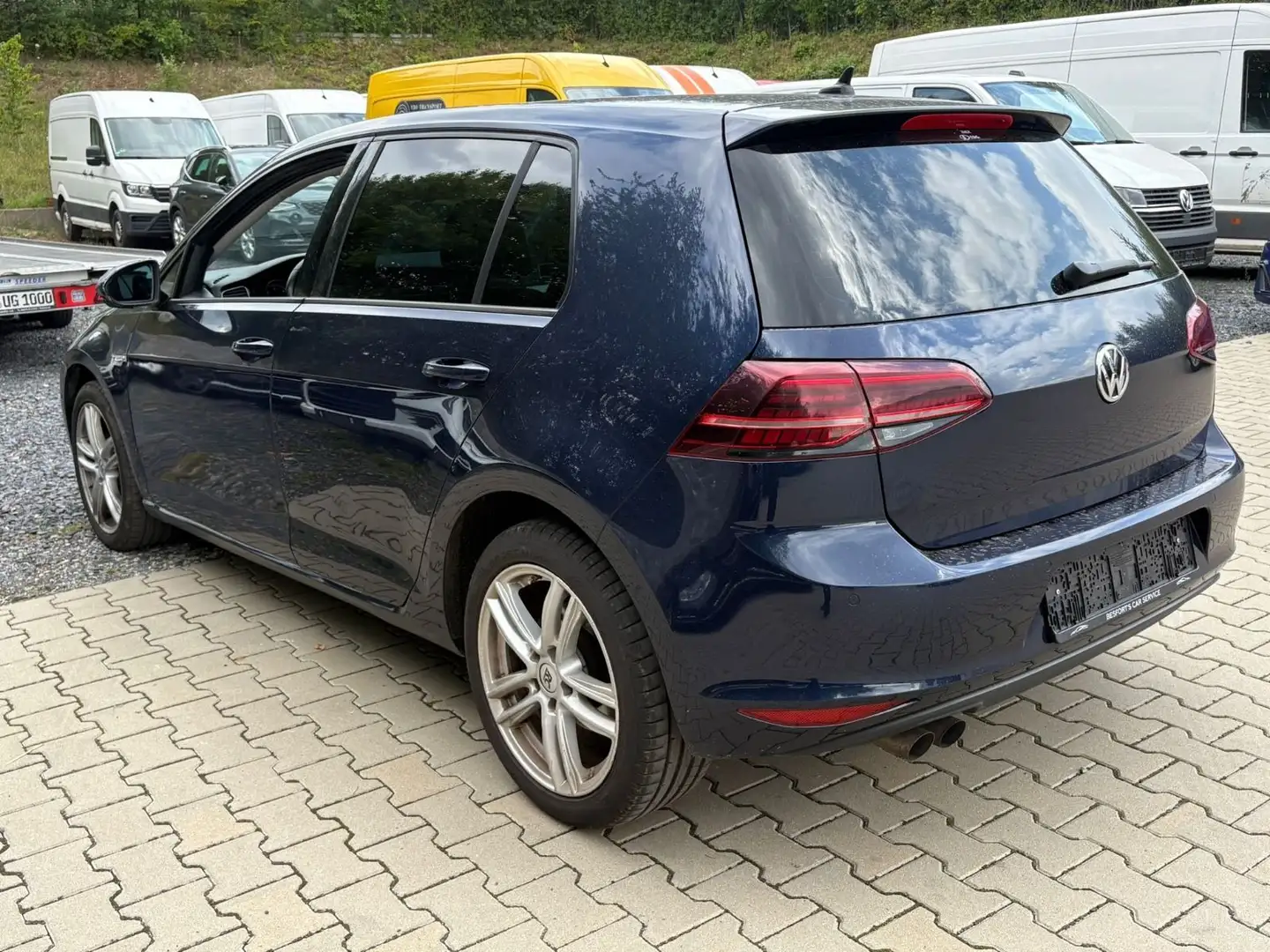 Volkswagen Golf VII Lim. Cup BMT*NAVI*TEMP* Blue - 2