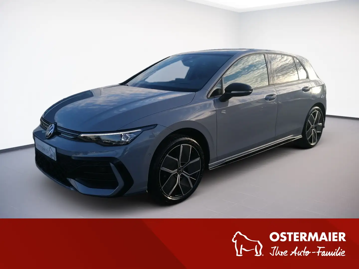 Volkswagen Golf R-Line 1.5 eTSI OPF DSG 18ALU.AHK.NAV Černá - 1