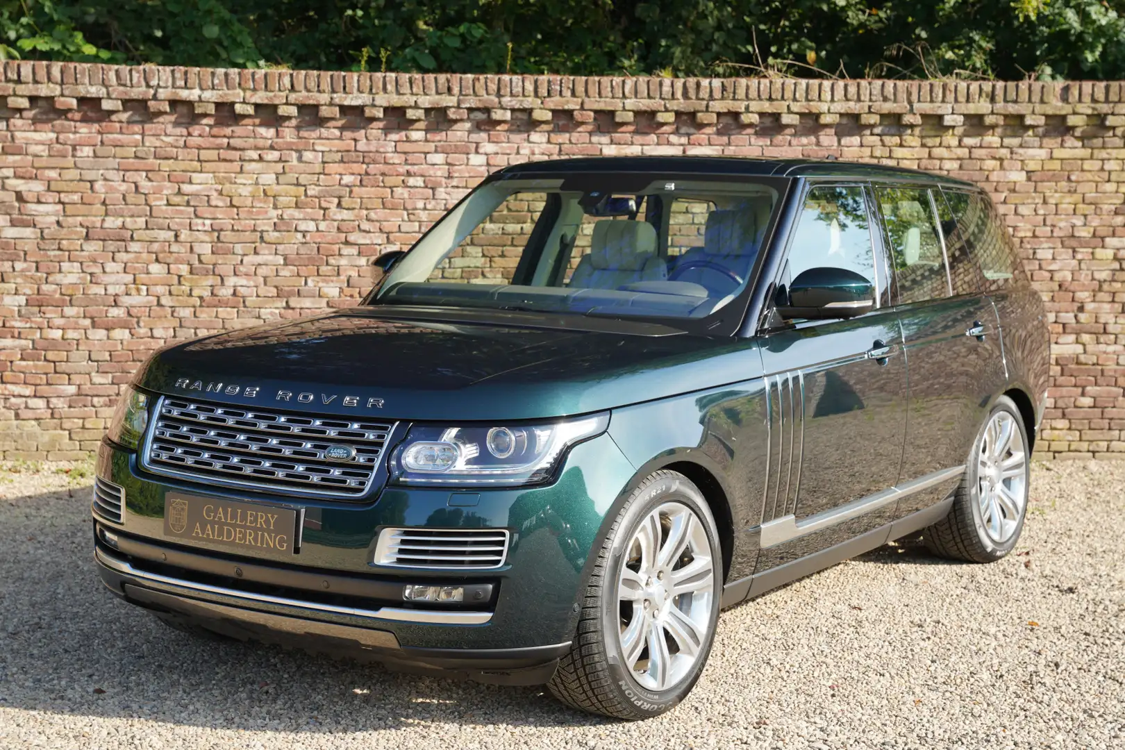 Land Rover Range Rover 5.0 V8 Supercharged Autobiography SV Delivered new Verde - 1