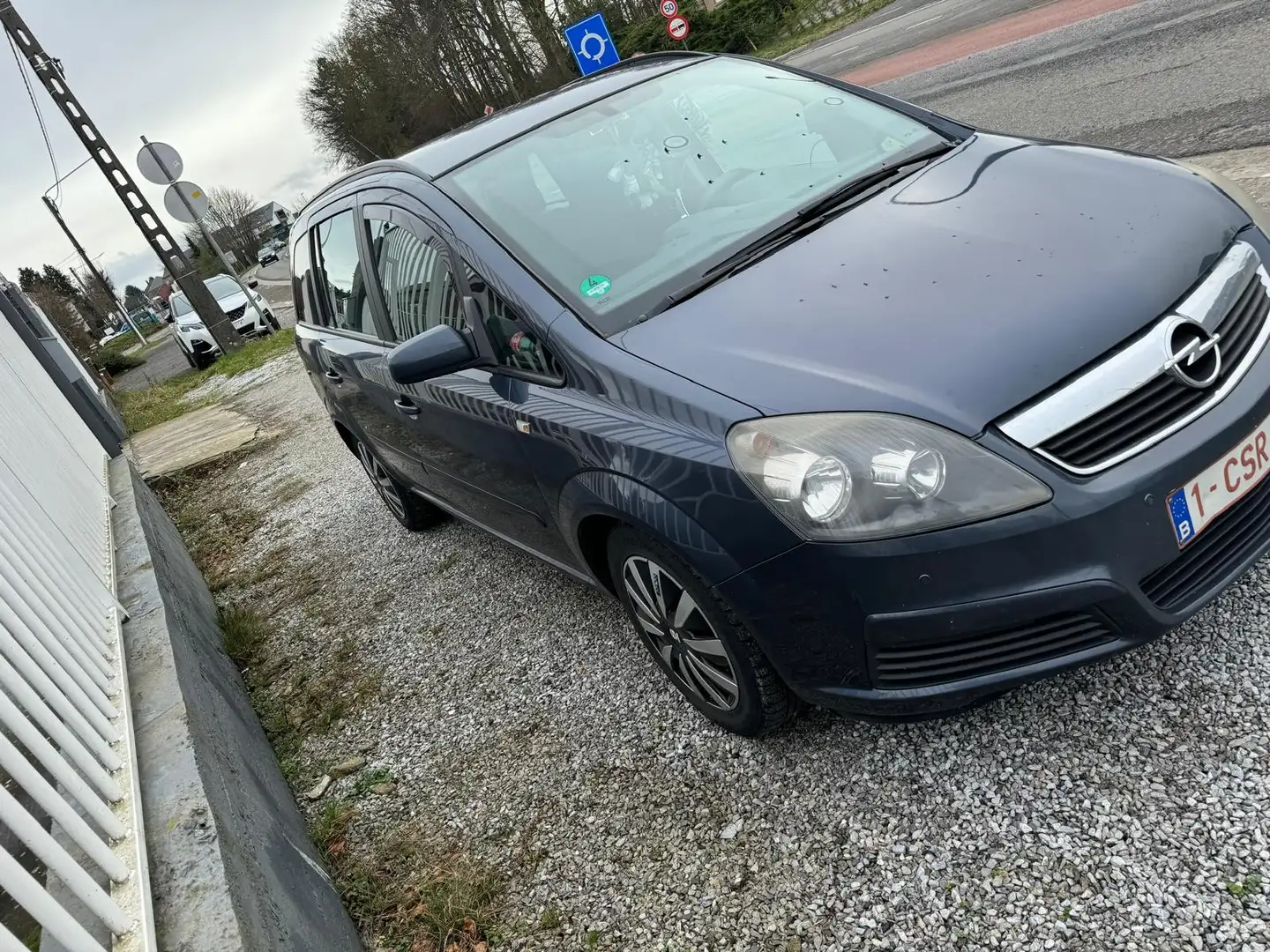 Opel Zafira 1.9 DTL CDTi Essentia FAP - 2