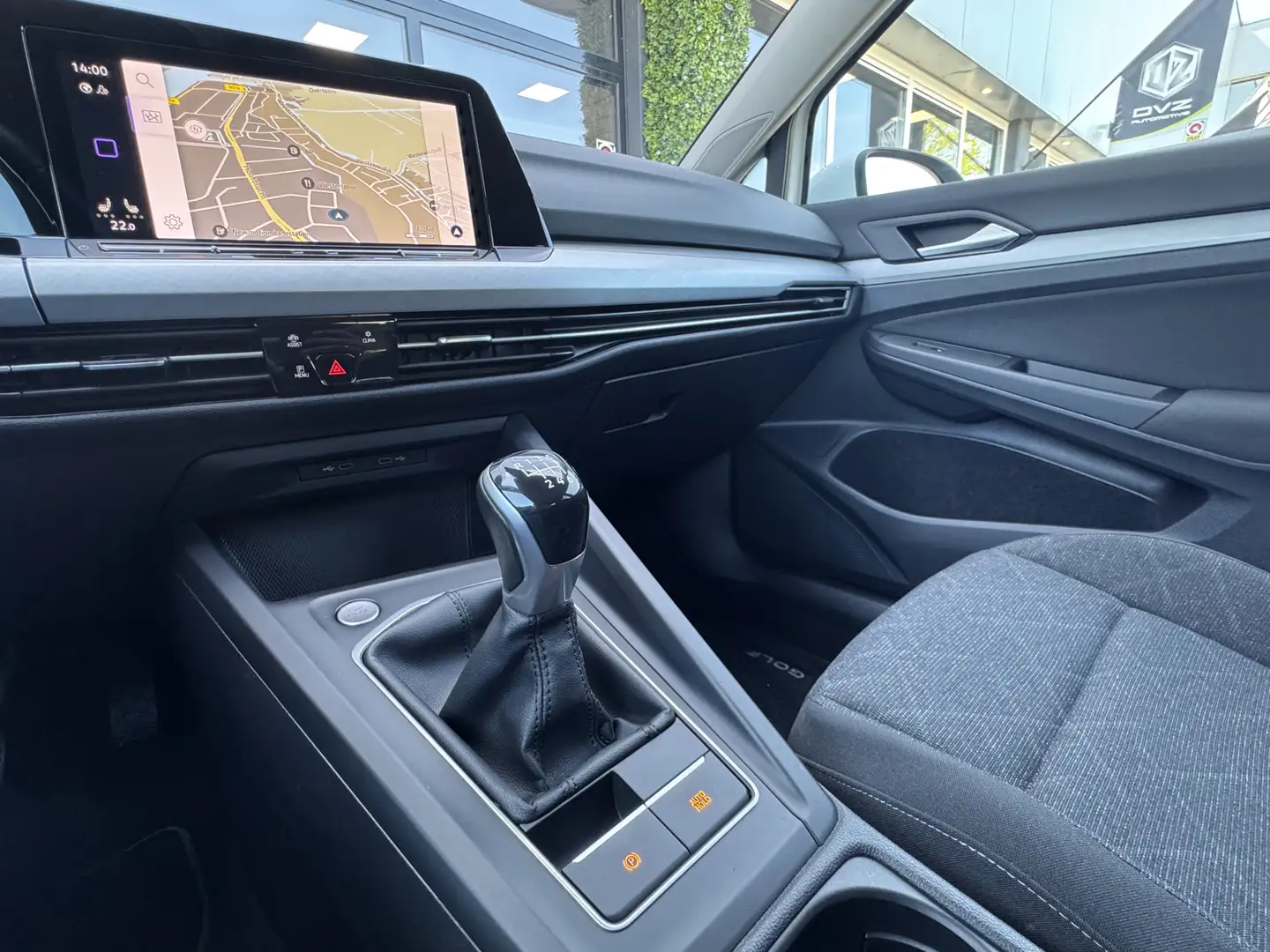 Volkswagen Golf 8 1.5 TSI 130PK Life | Ambient | Carplay | Lounge Wit - 2