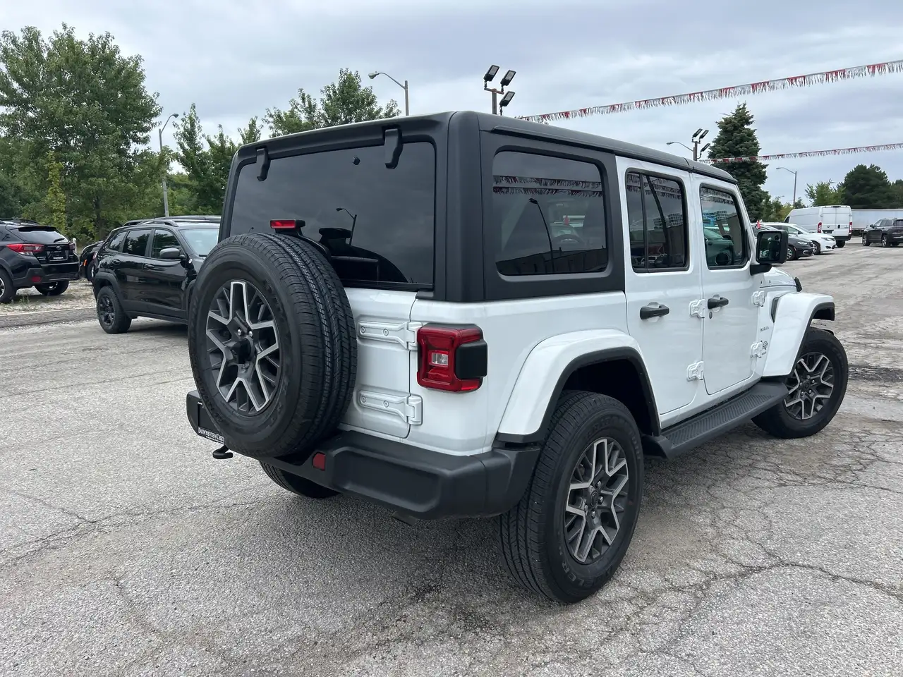 Jeep Wrangler снимка Jeep Wrangler