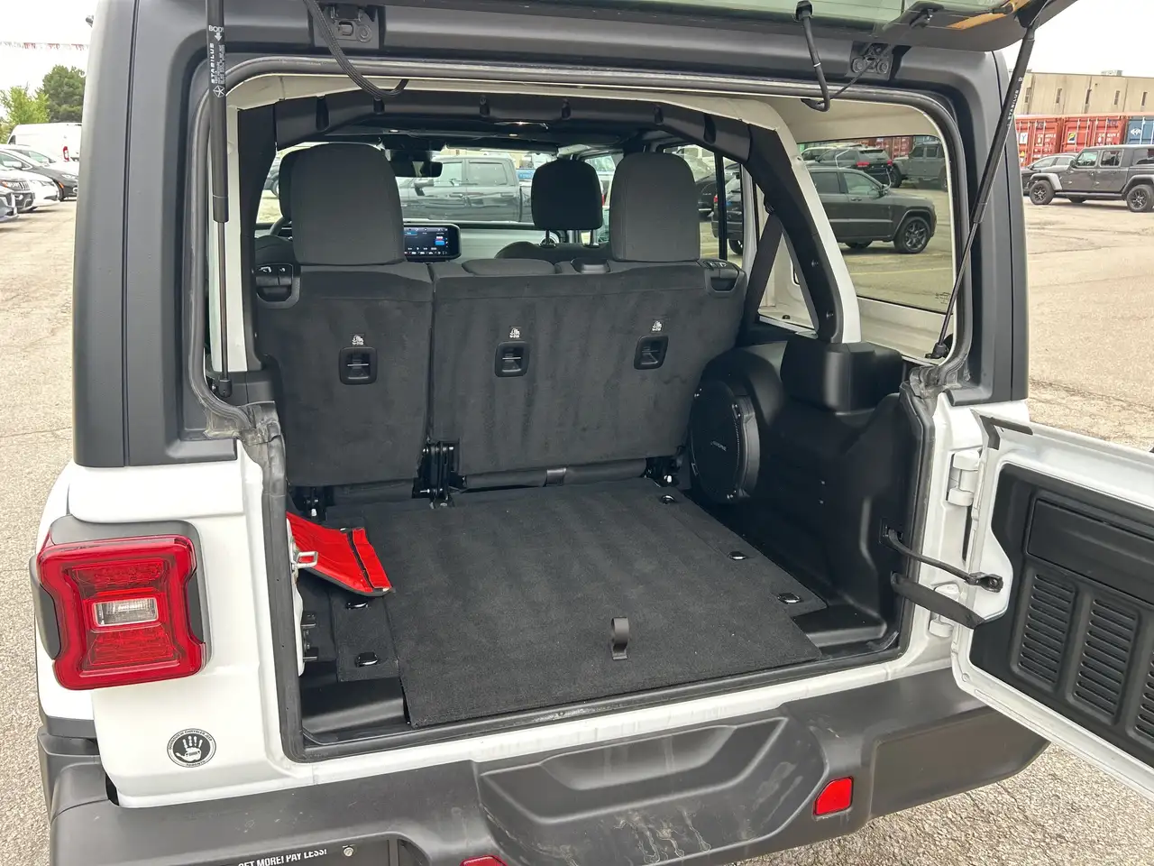 Jeep Wrangler снимка Jeep Wrangler