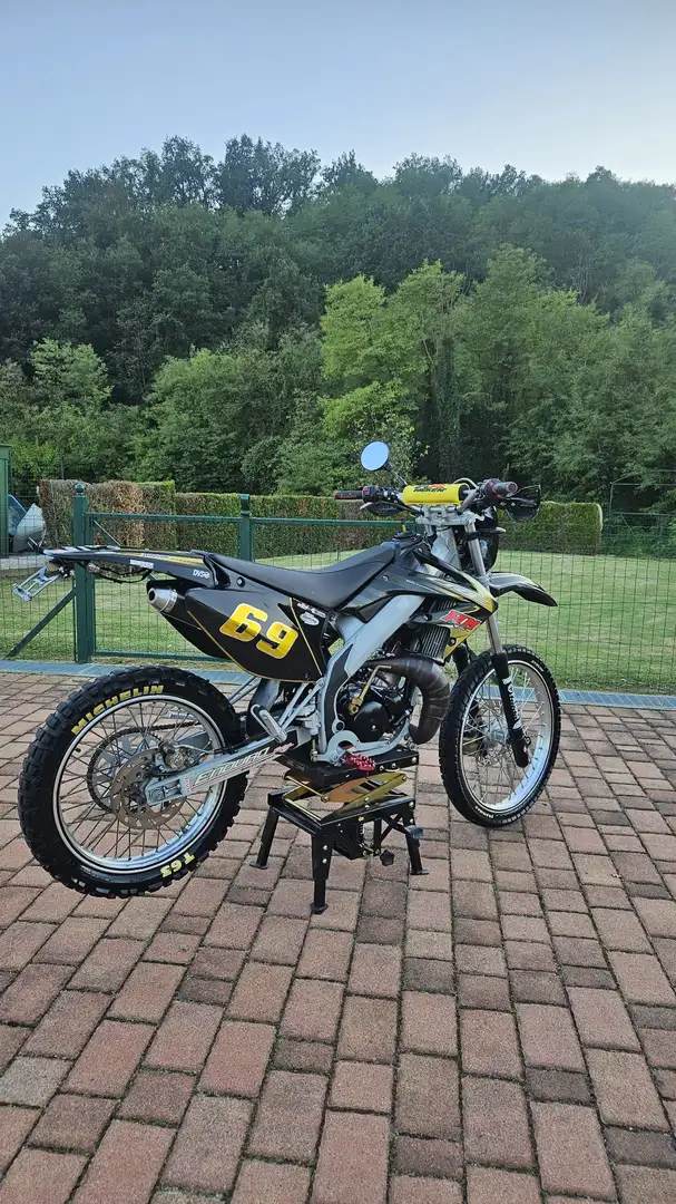 HM CRE Six Racing Nero - 1