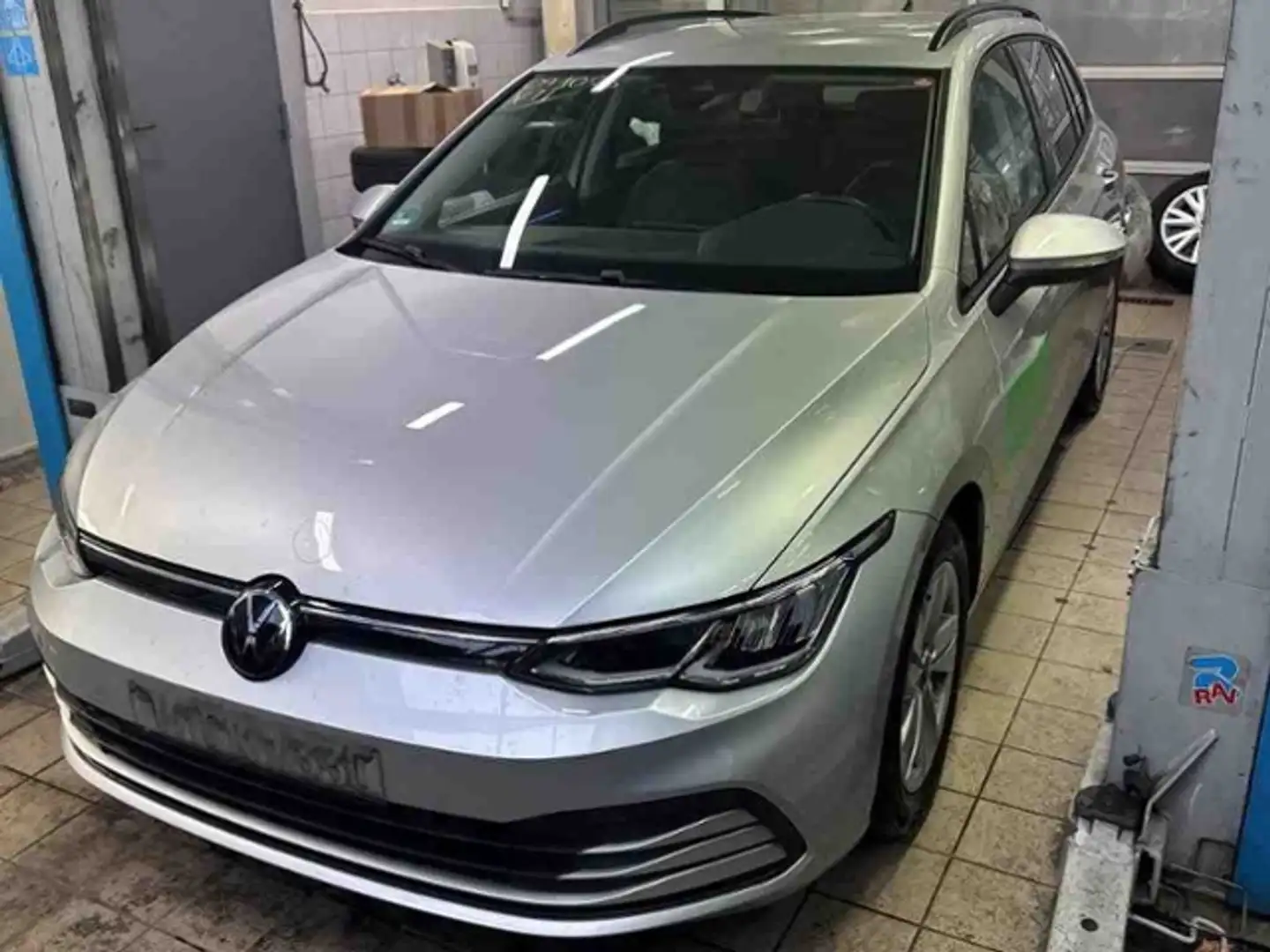 Volkswagen Golf Variant 1.0 TSI LED+NAVI+ACC+PDC+KEYLESS+SH Silber - 2