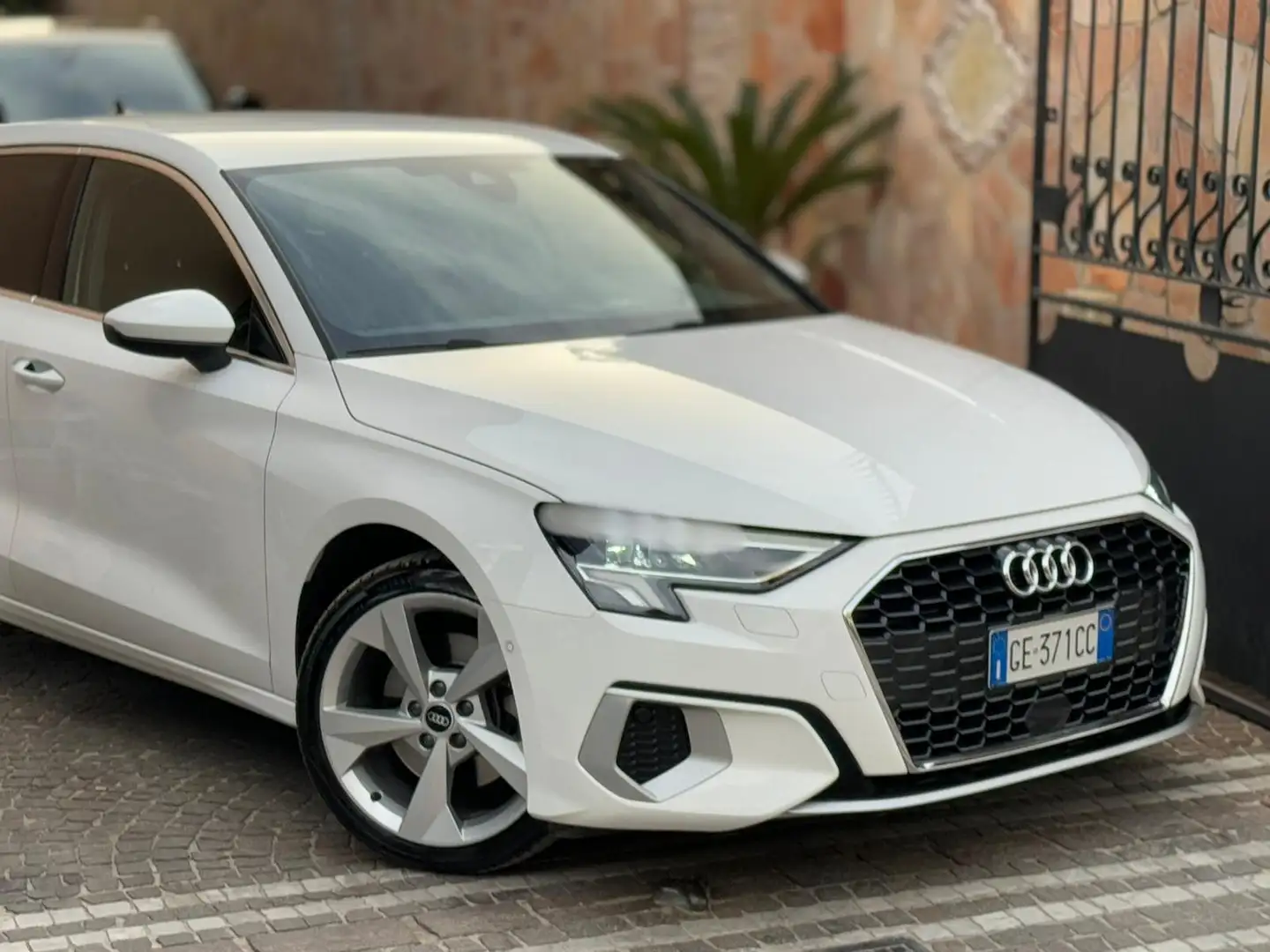 Audi A3 Audi A3 SPB 35 TFSI S line edition Bianco - 2