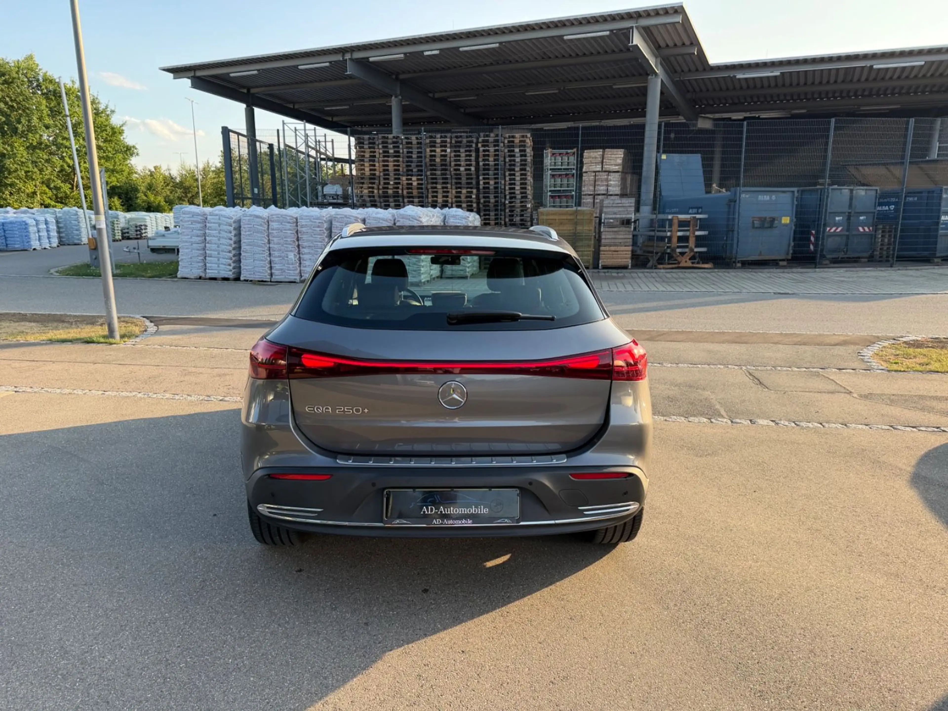 Mercedes-Benz EQA EQA 250+ AMG Optik LED Kamera Navi 70,5 KW — photo 7
