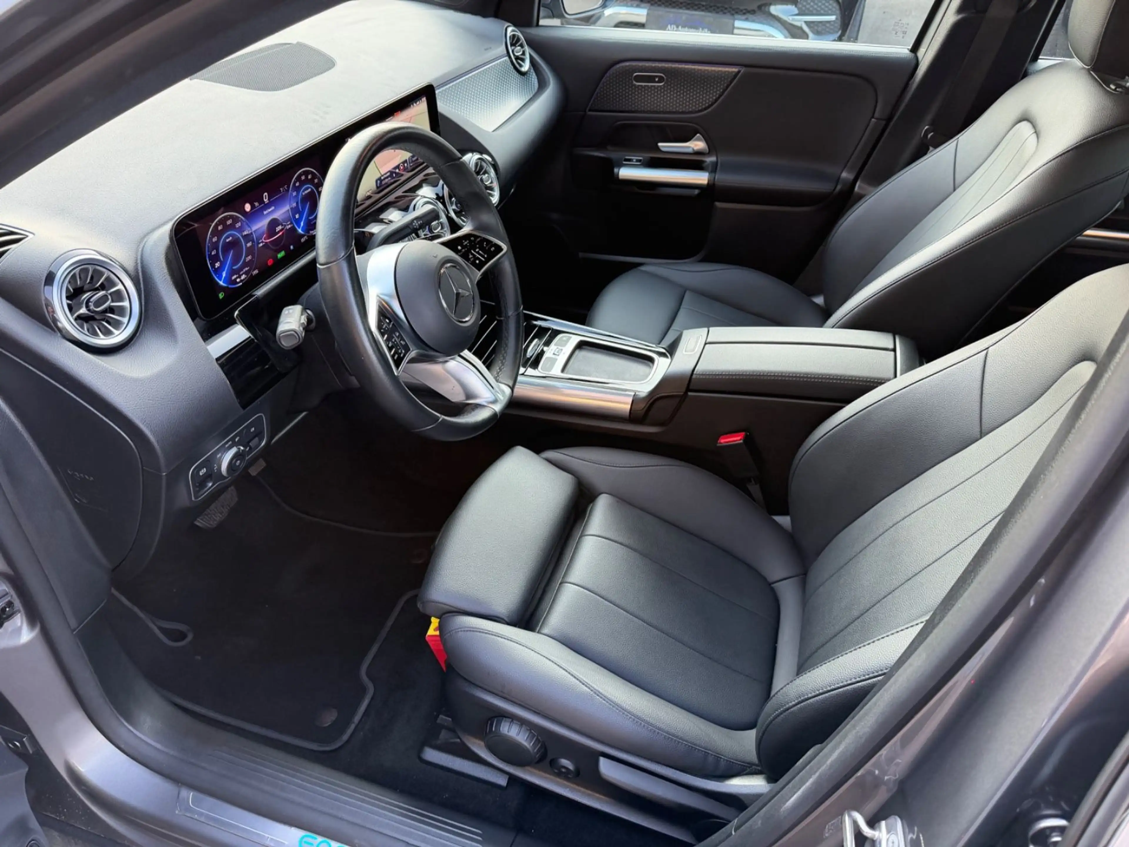 Mercedes-Benz EQA EQA 250+ AMG Optik LED Kamera Navi 70,5 KW — photo 15
