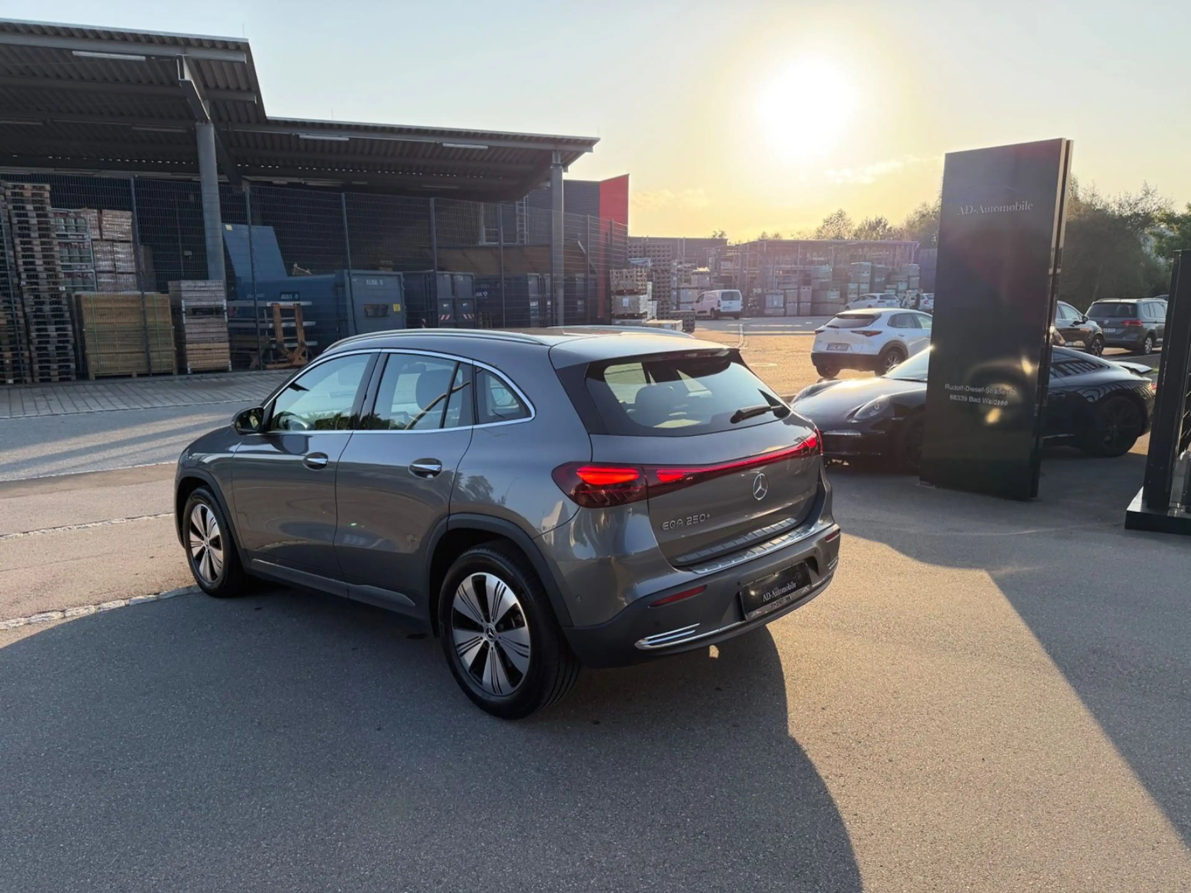 Mercedes-Benz EQA EQA 250+ AMG Optik LED Kamera Navi 70,5 KW — photo 6