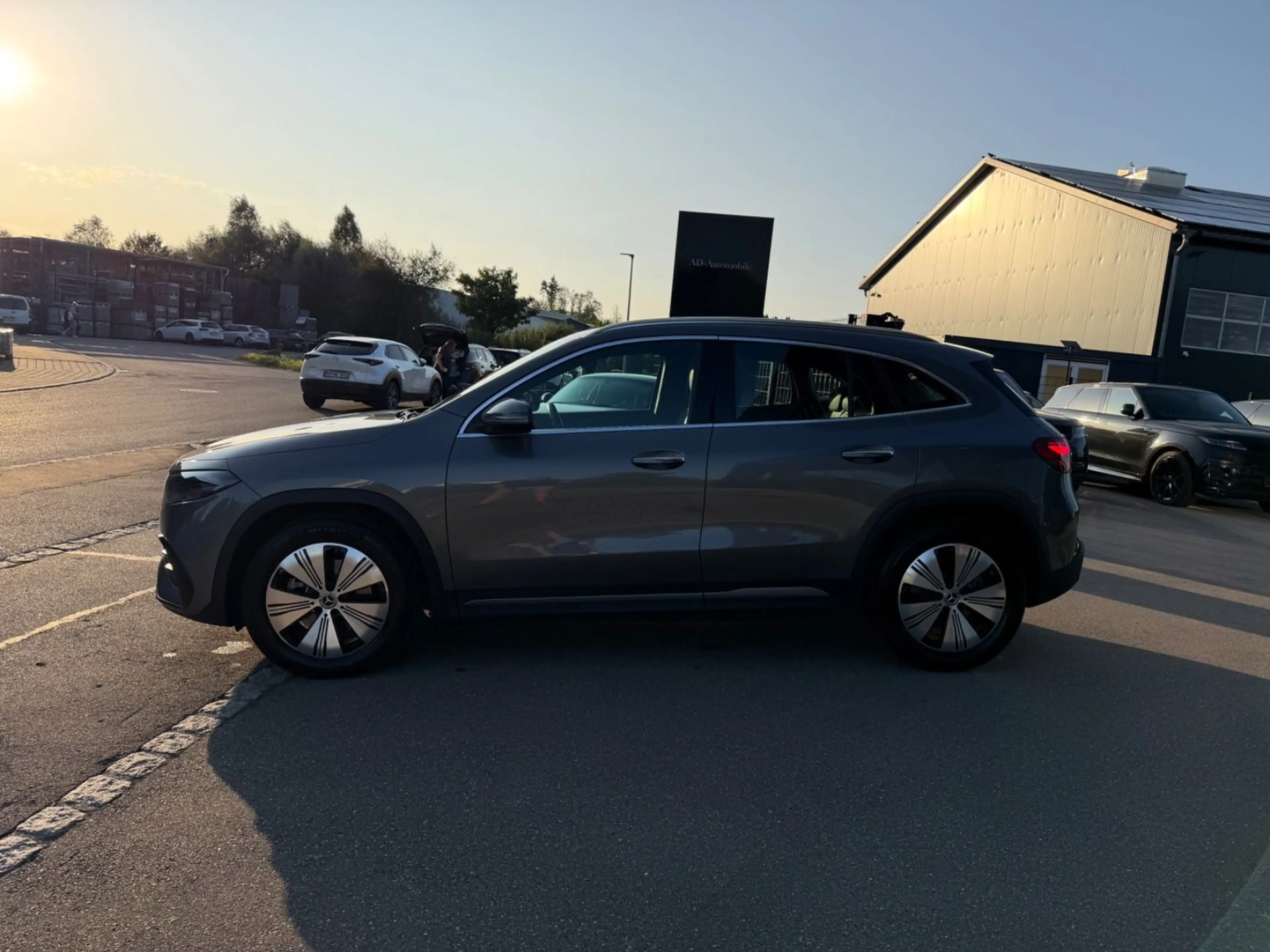 Mercedes-Benz EQA EQA 250+ AMG Optik LED Kamera Navi 70,5 KW — photo 5