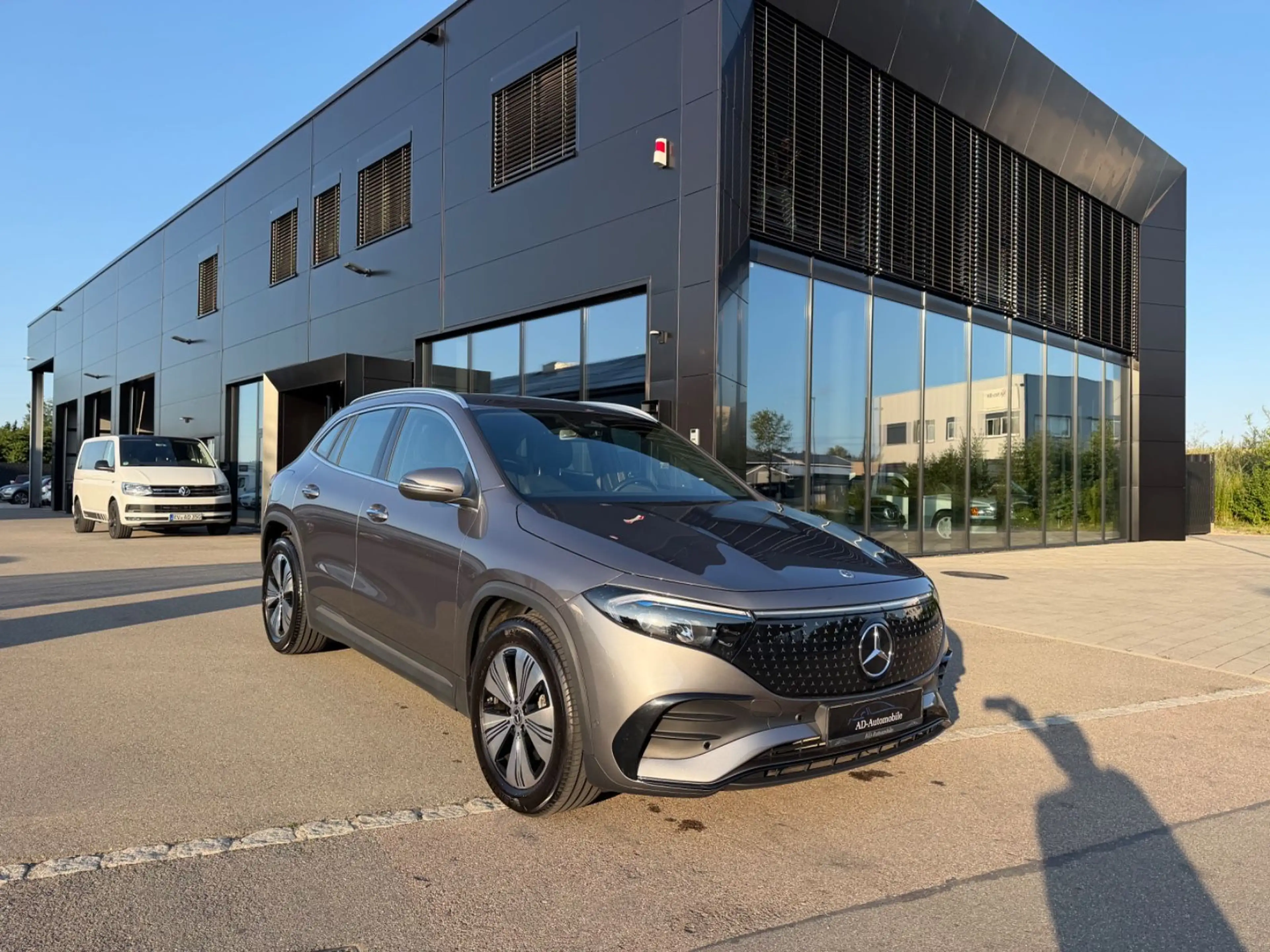 Mercedes-Benz EQA EQA 250+ AMG Optik LED Kamera Navi 70,5 KW — photo 2