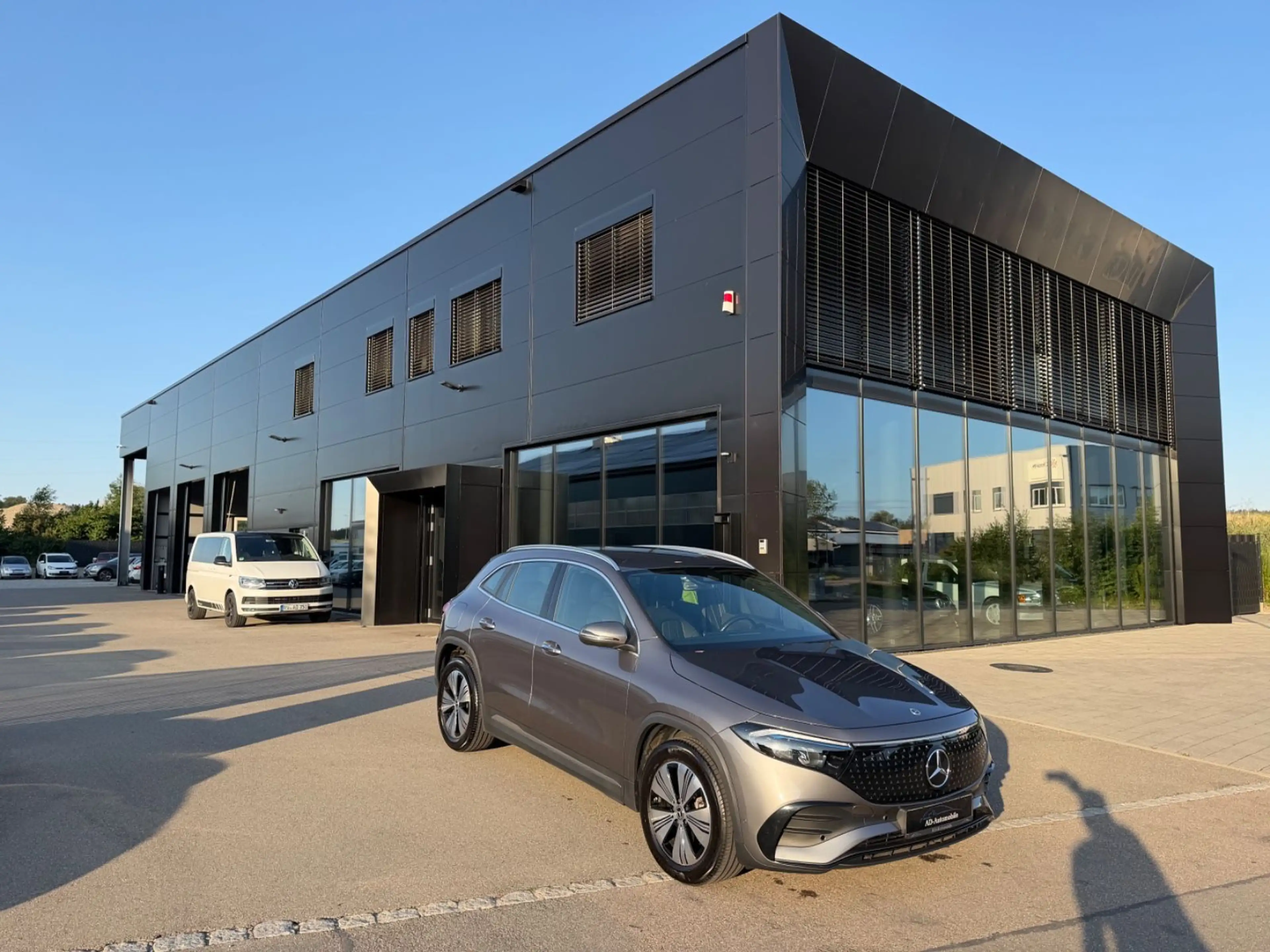 Mercedes-Benz EQA EQA 250+ AMG Optik LED Kamera Navi 70,5 KW