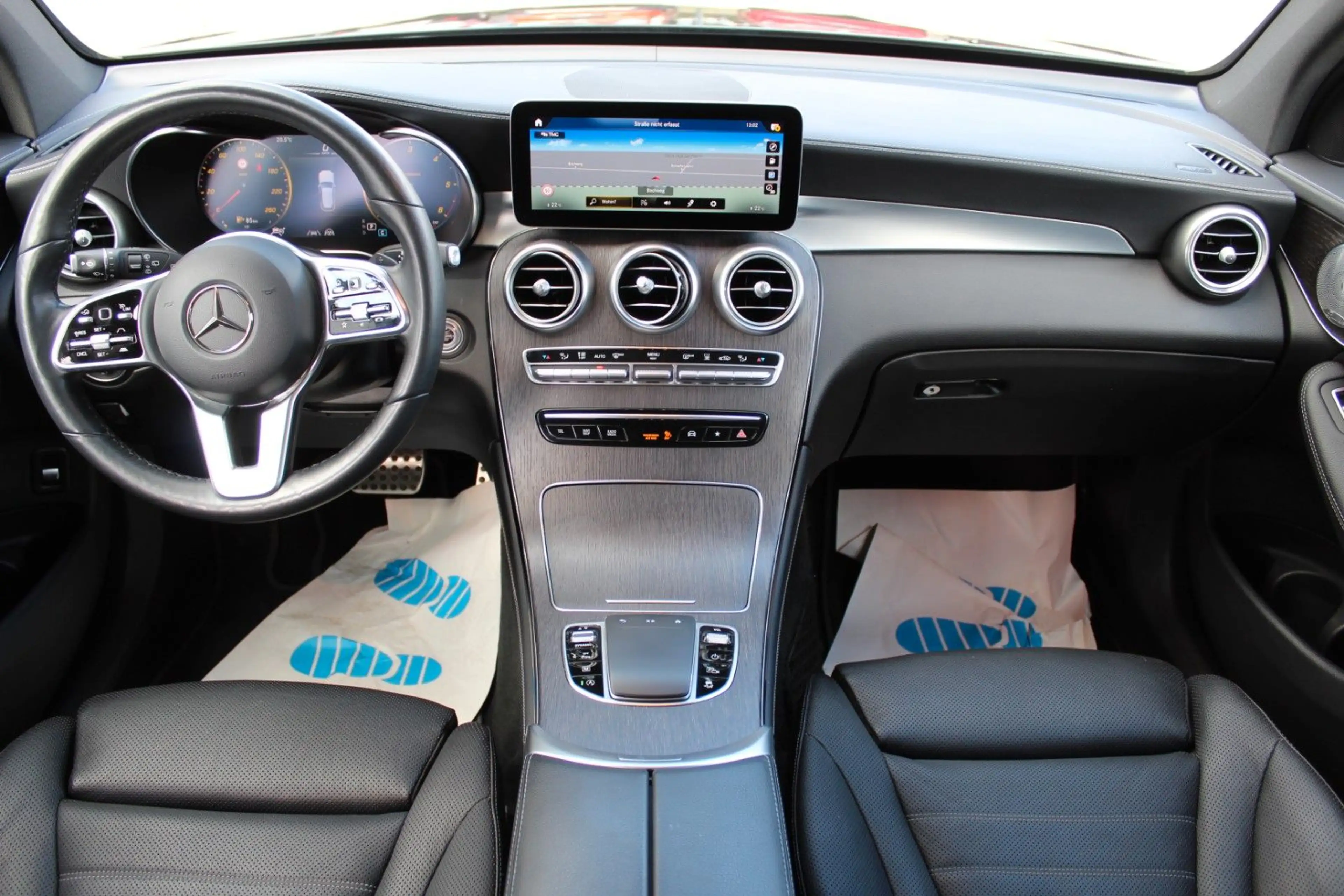 Mercedes-Benz GLC 220 4Matic Aut. Navi Pano Sitzhzg HUD ACC — photo 12