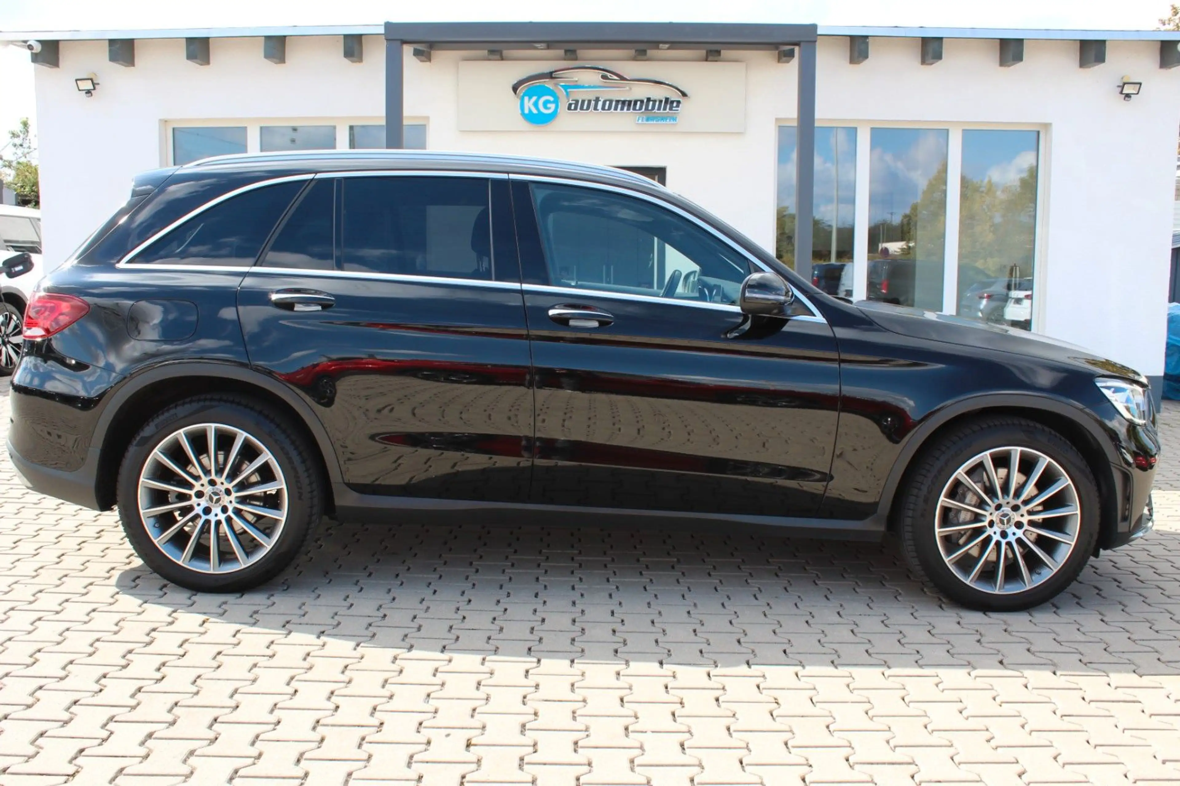 Mercedes-Benz GLC 220 4Matic Aut. Navi Pano Sitzhzg HUD ACC — photo 5
