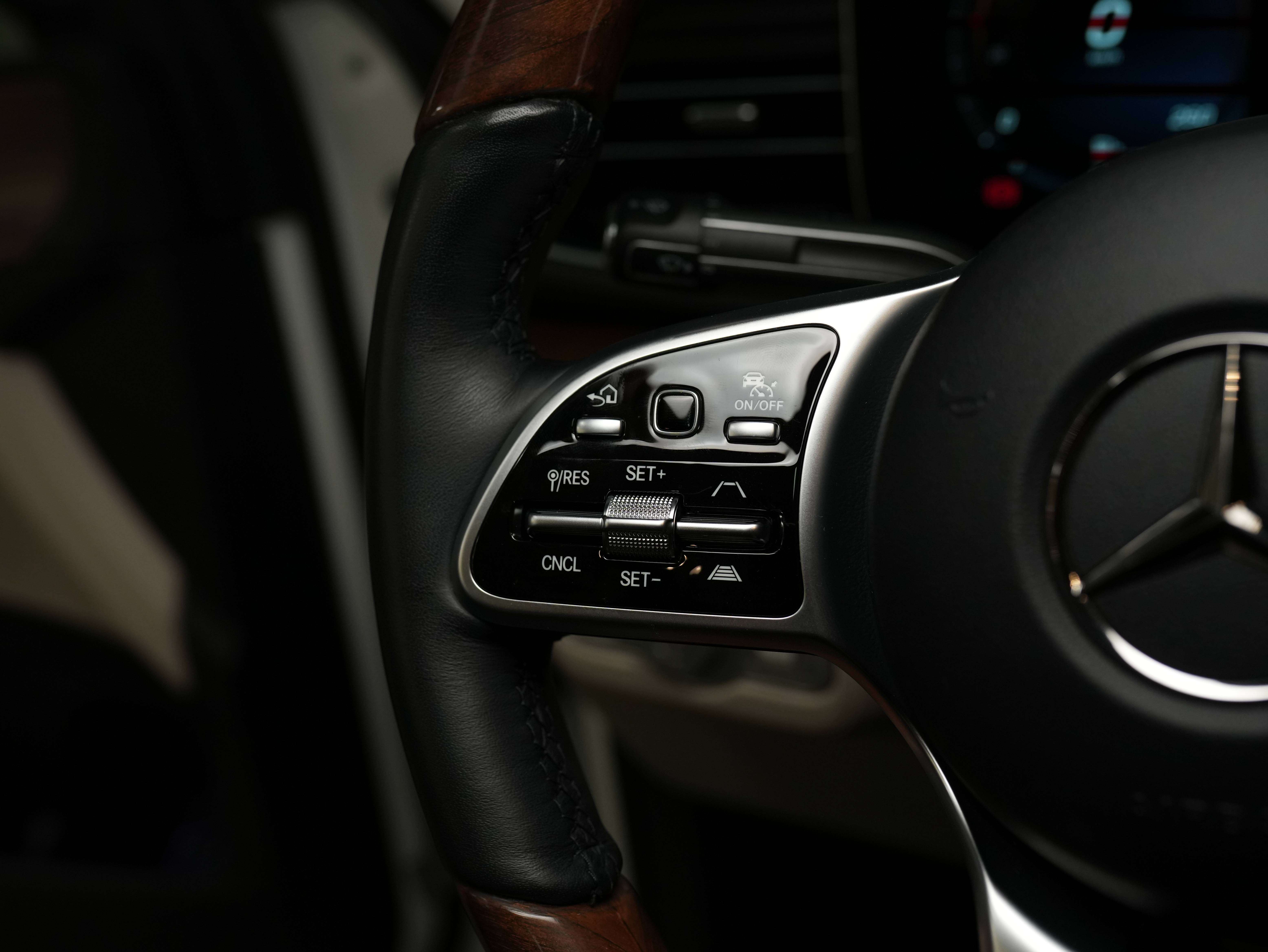 used 2023 Mercedes-Benz GLE car, priced at $71,900